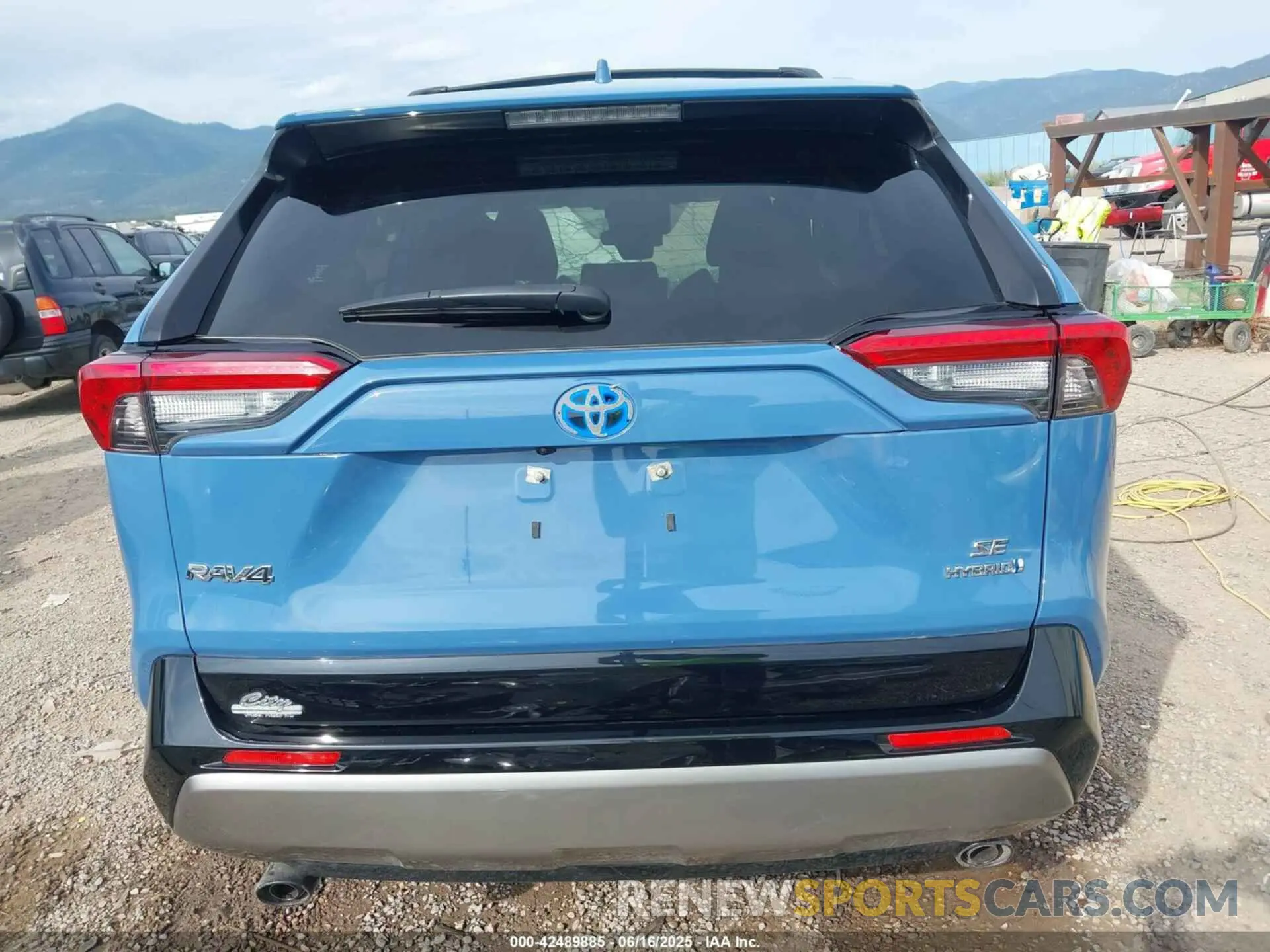 17 Photograph of a damaged car JTM16RFV4RD139533 TOYOTA RAV4 HYBRID 2024