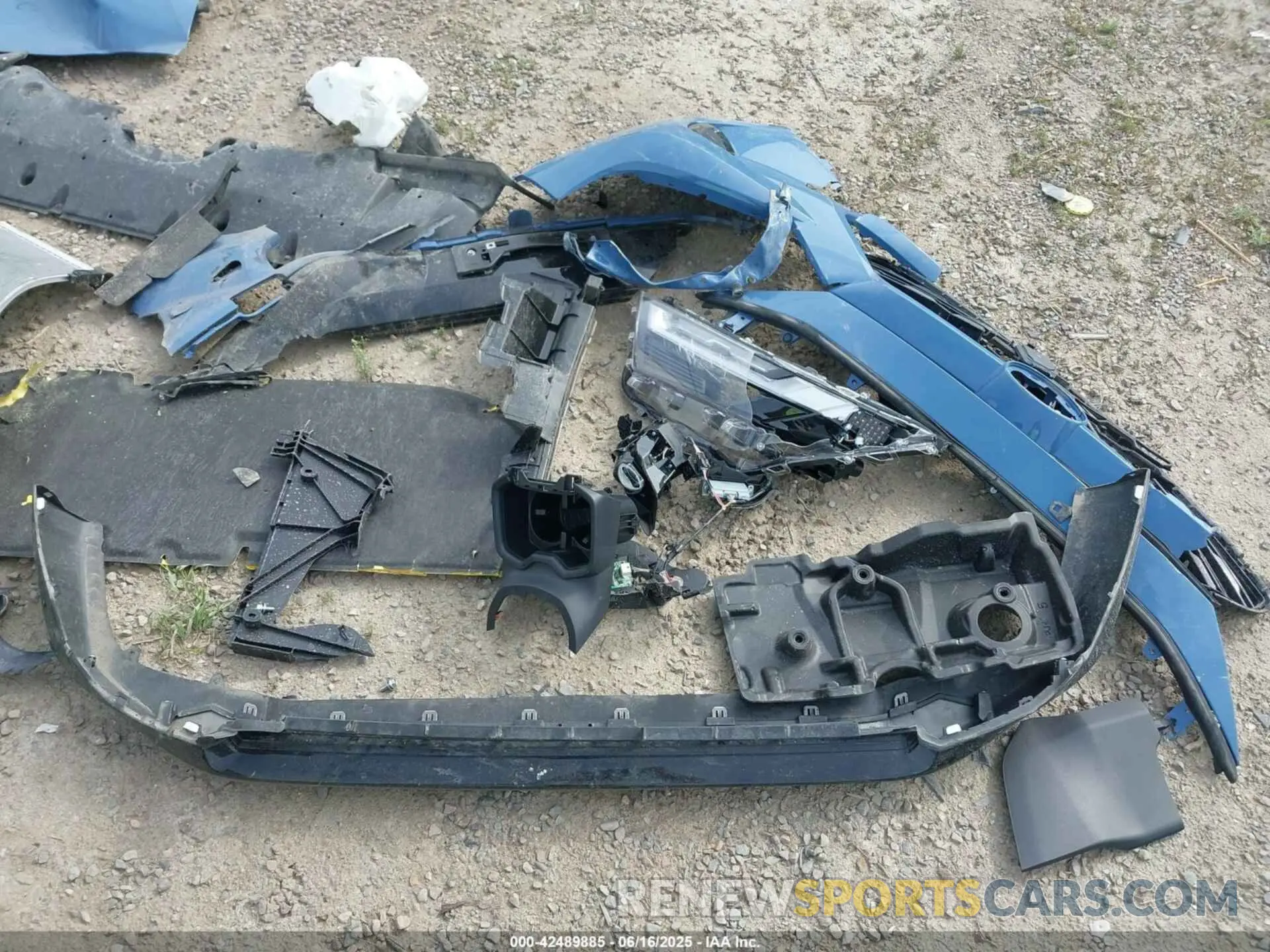 20 Photograph of a damaged car JTM16RFV4RD139533 TOYOTA RAV4 HYBRID 2024
