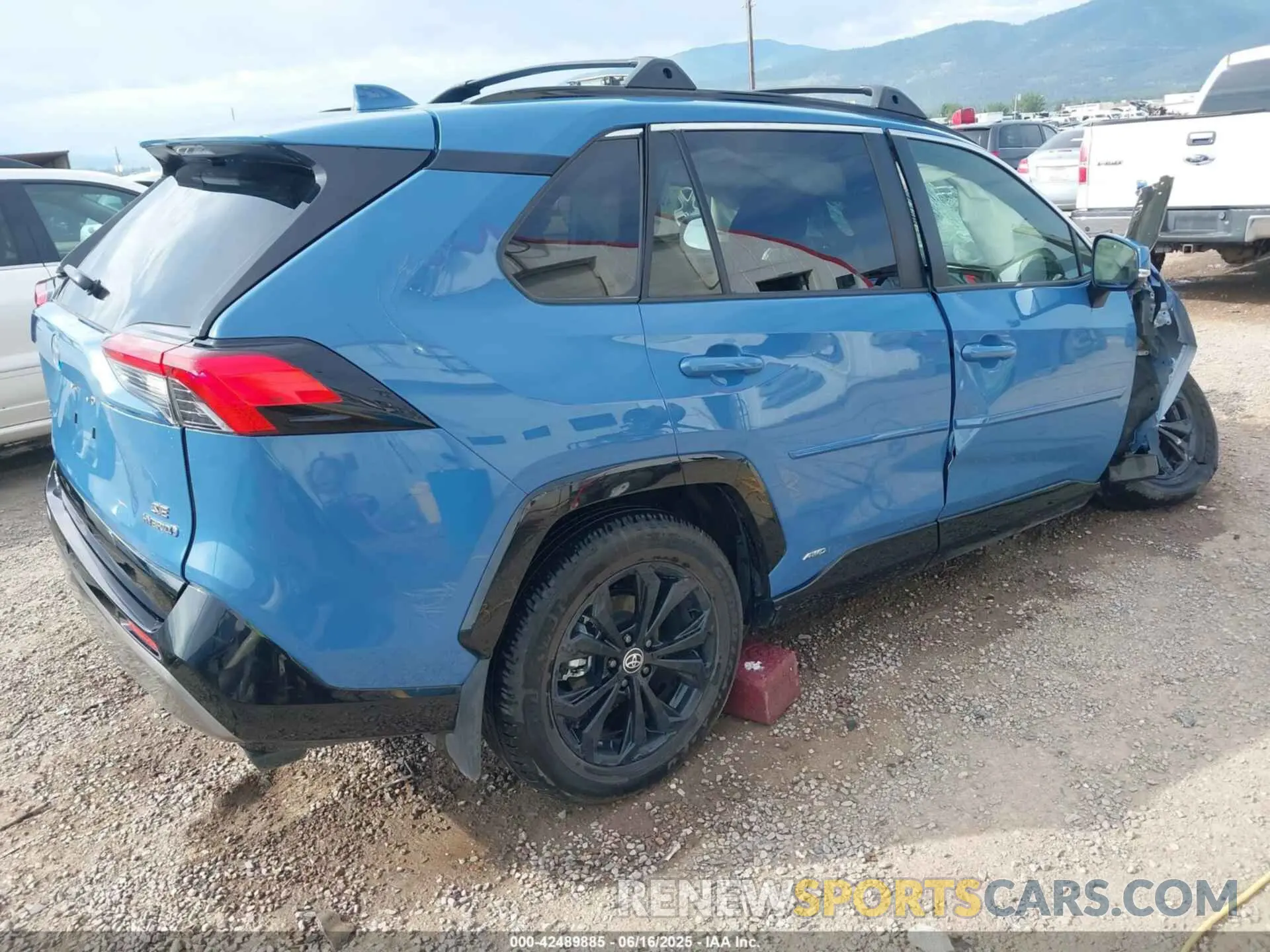 4 Photograph of a damaged car JTM16RFV4RD139533 TOYOTA RAV4 HYBRID 2024