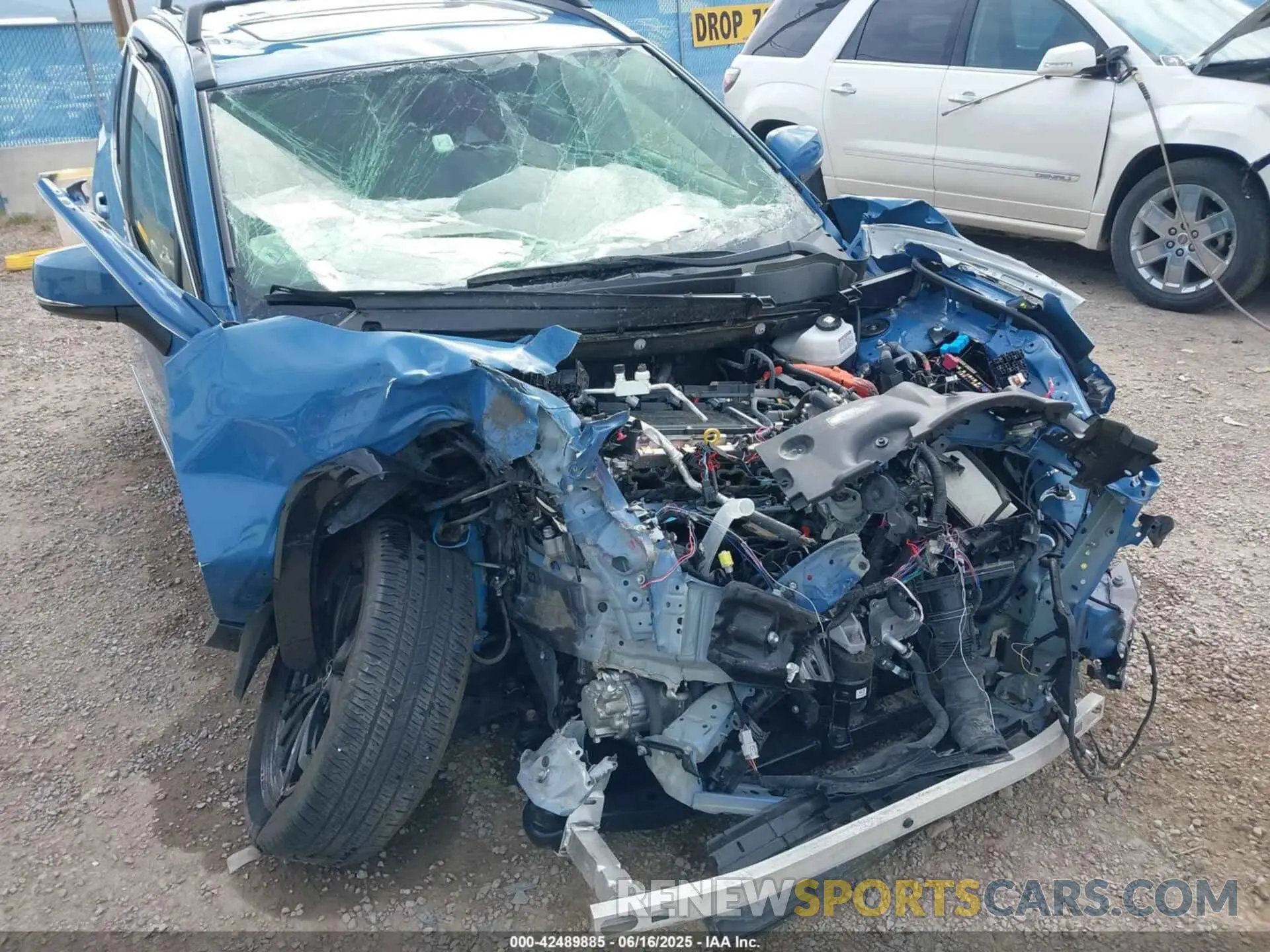 6 Photograph of a damaged car JTM16RFV4RD139533 TOYOTA RAV4 HYBRID 2024