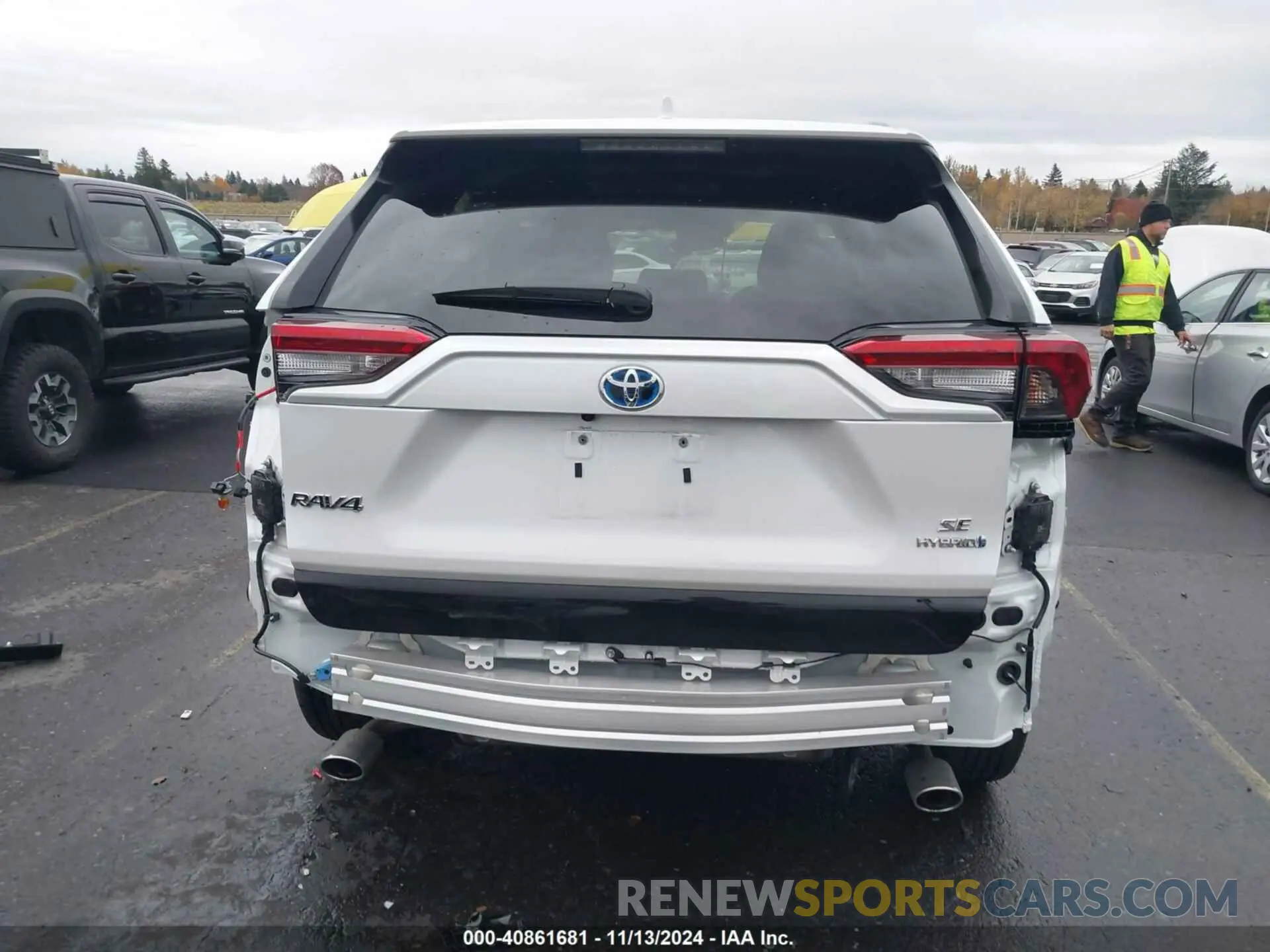 16 Photograph of a damaged car JTM16RFV4RD561320 TOYOTA RAV4 HYBRID 2024