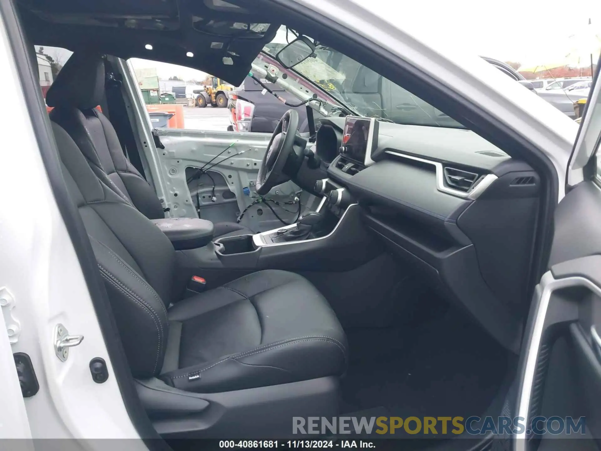 5 Photograph of a damaged car JTM16RFV4RD561320 TOYOTA RAV4 HYBRID 2024