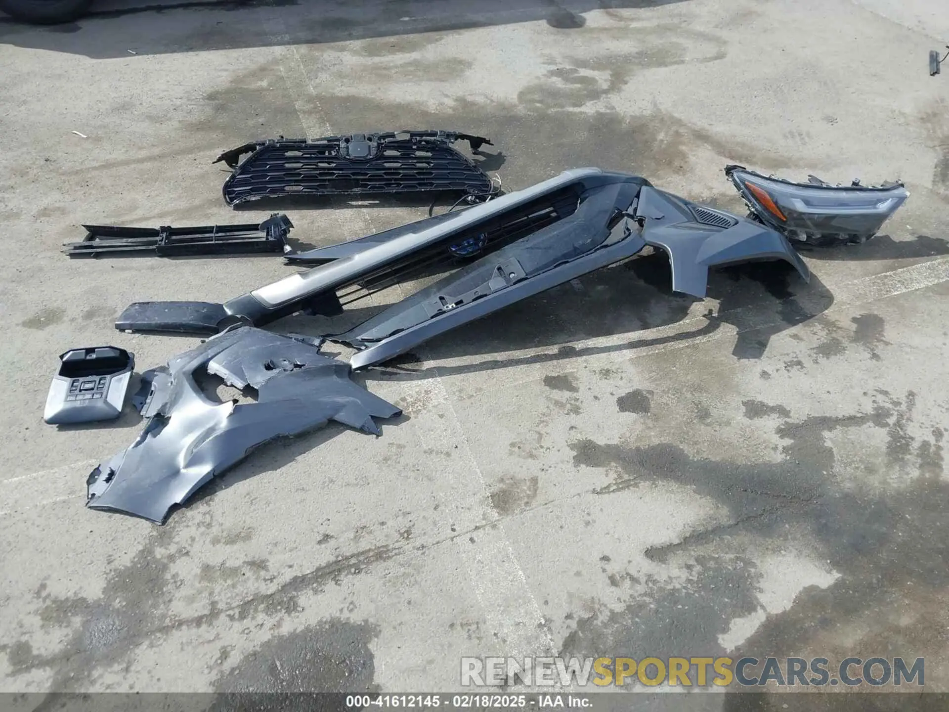 12 Photograph of a damaged car JTM16RFV6RD125746 TOYOTA RAV4 HYBRID 2024