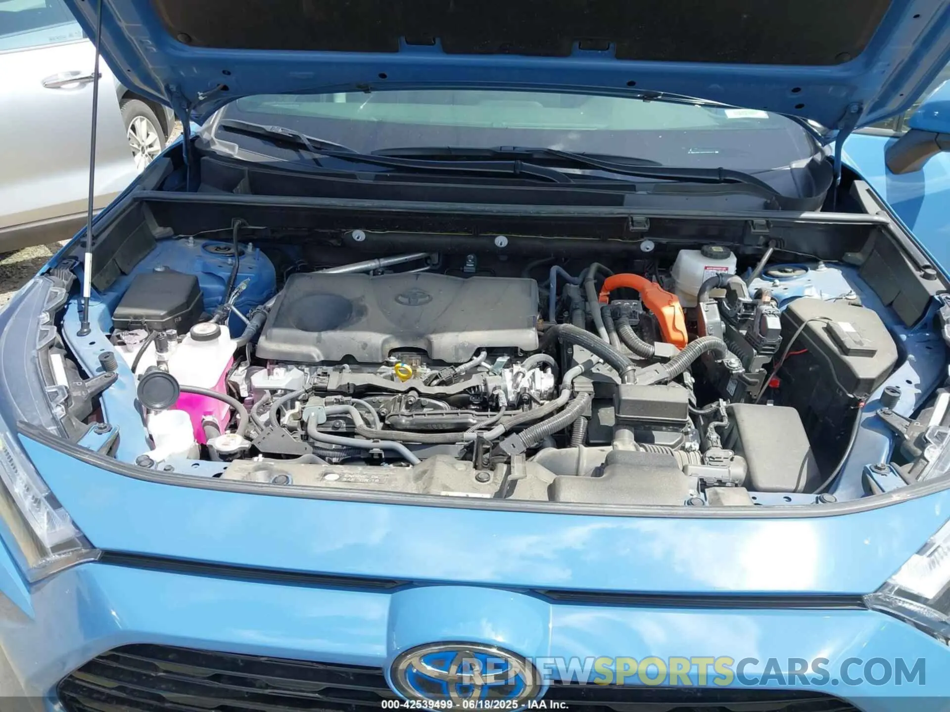 10 Photograph of a damaged car JTM16RFV6RD566647 TOYOTA RAV4 HYBRID 2024