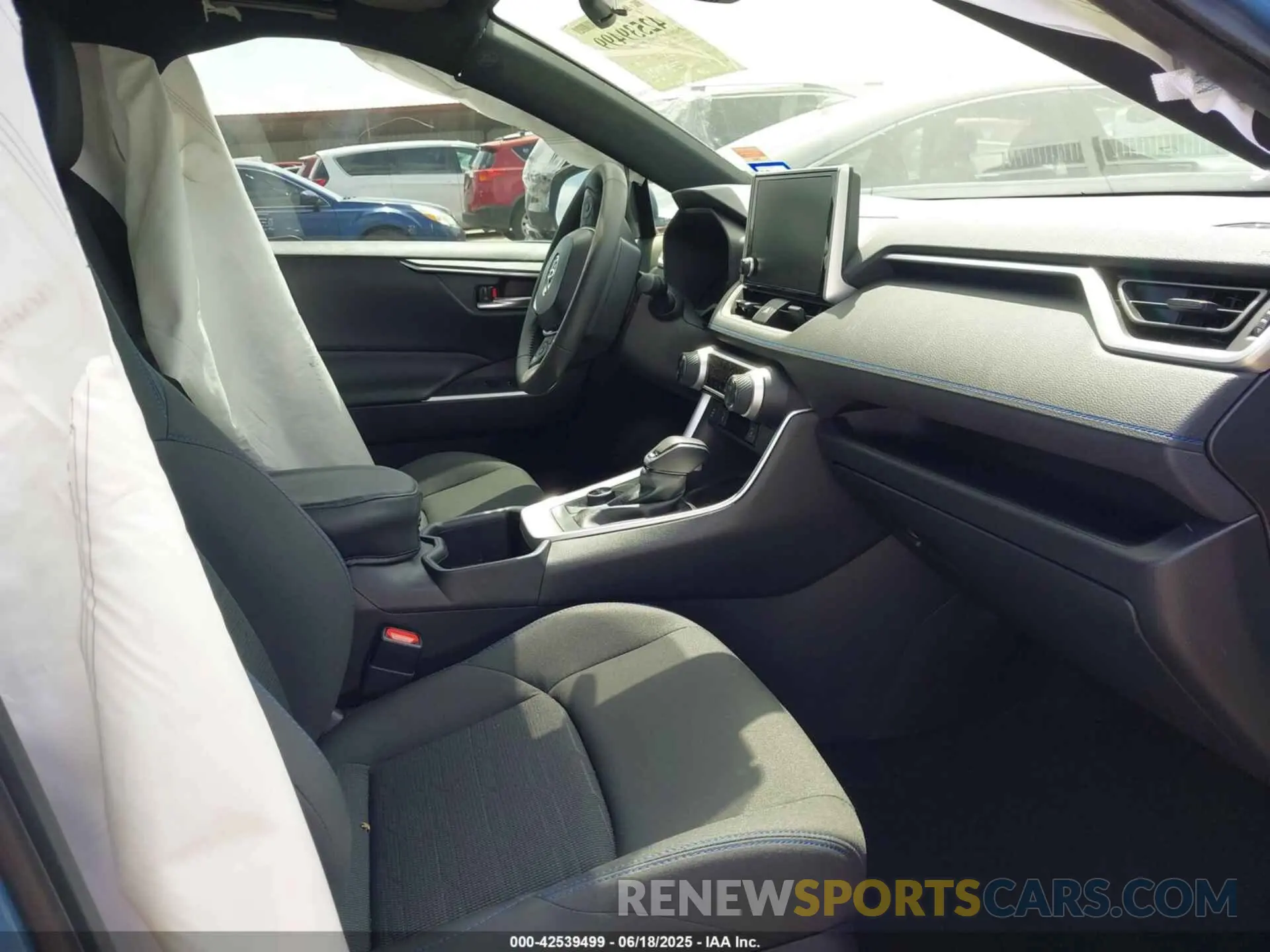 5 Photograph of a damaged car JTM16RFV6RD566647 TOYOTA RAV4 HYBRID 2024