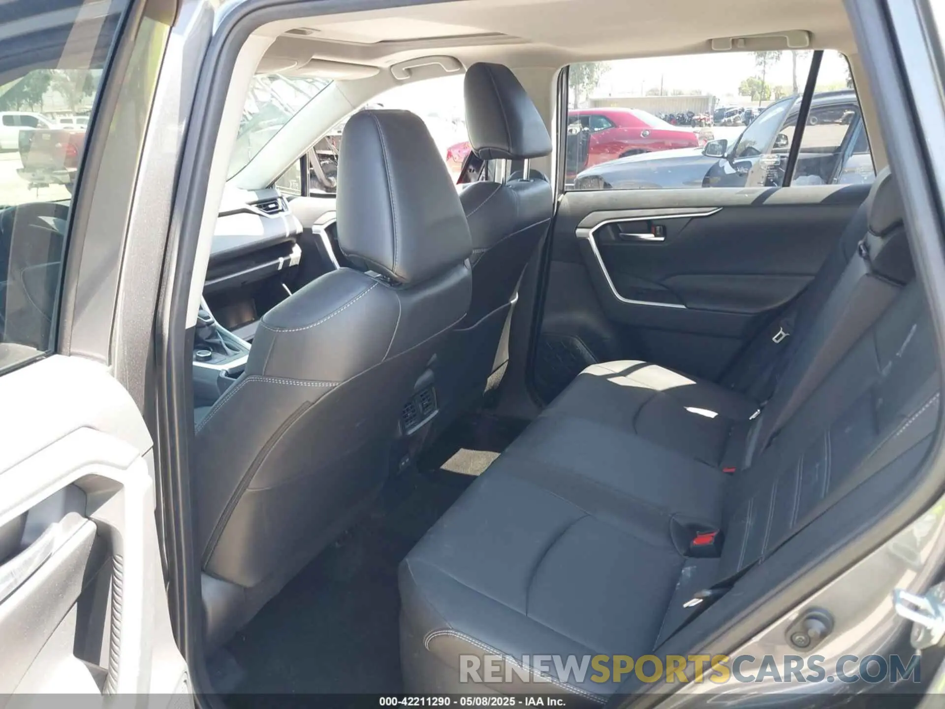 8 Photograph of a damaged car JTMB6RFV0RD119249 TOYOTA RAV4 HYBRID 2024