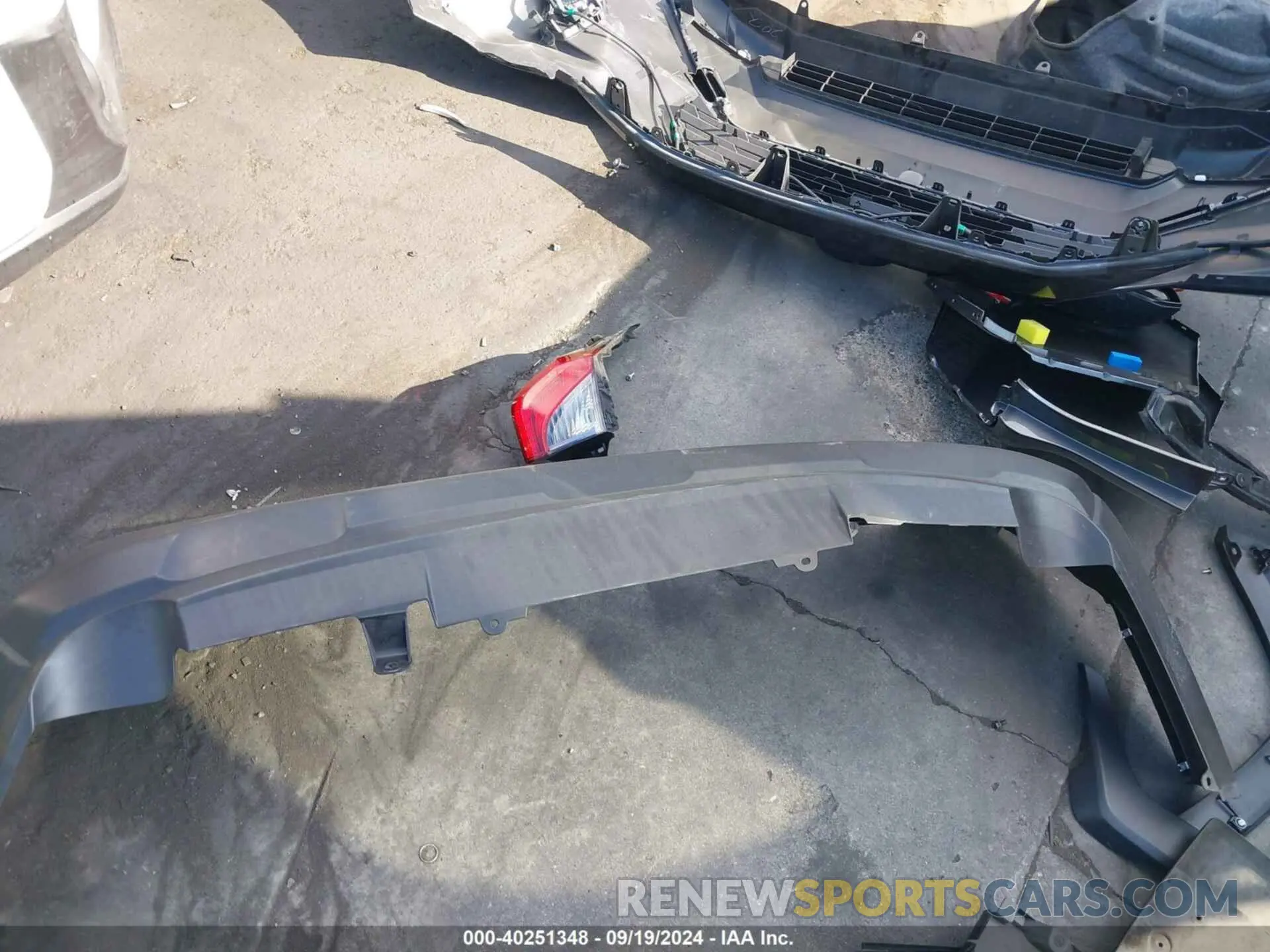 21 Photograph of a damaged car JTMB6RFV0RJ044392 TOYOTA RAV4 HYBRID 2024
