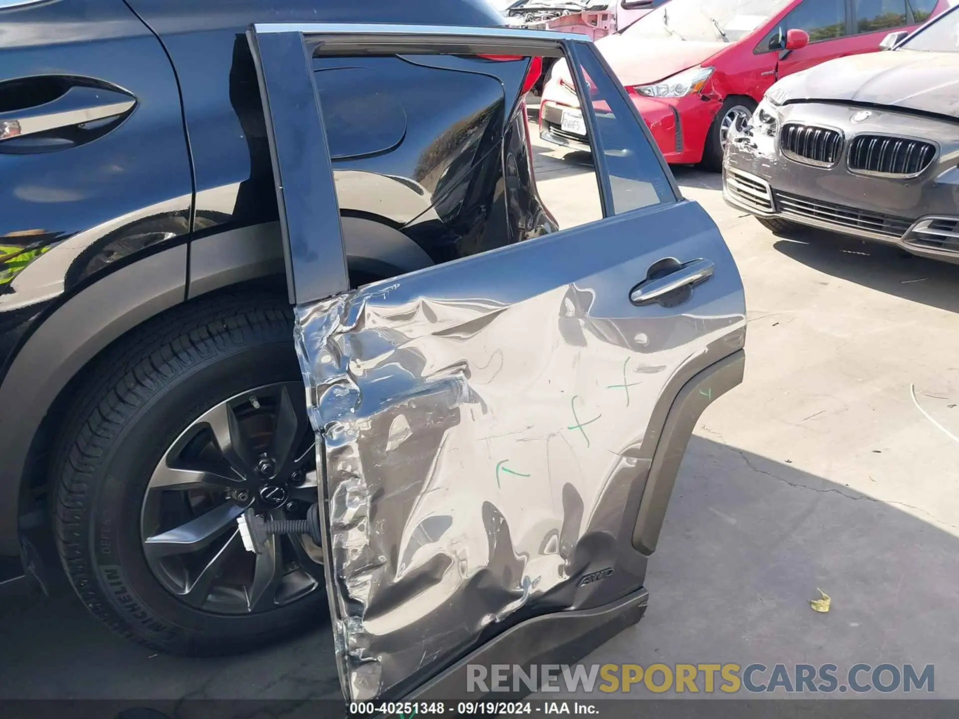 6 Photograph of a damaged car JTMB6RFV0RJ044392 TOYOTA RAV4 HYBRID 2024