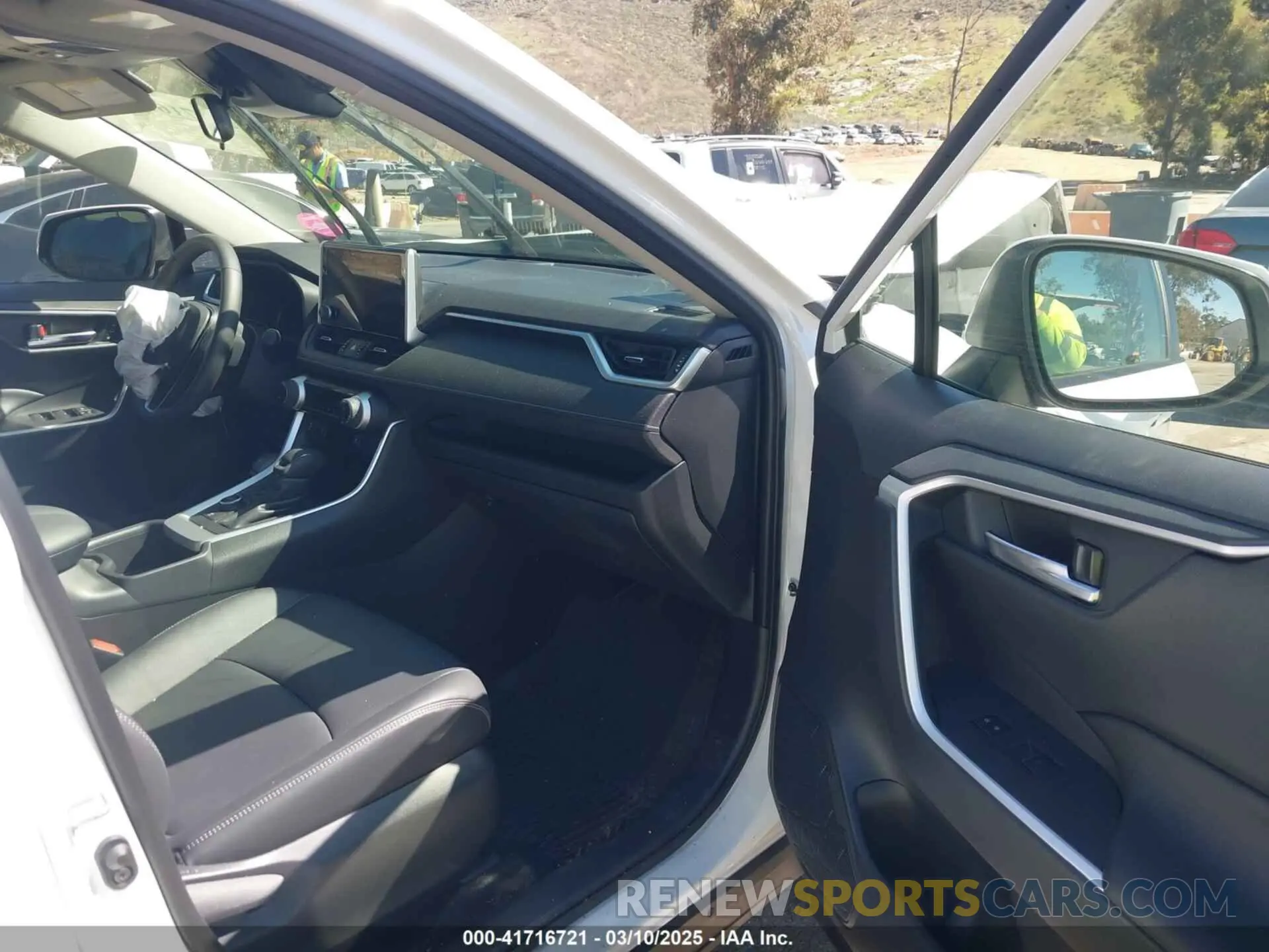 5 Photograph of a damaged car JTMB6RFV3RJ059534 TOYOTA RAV4 HYBRID 2024