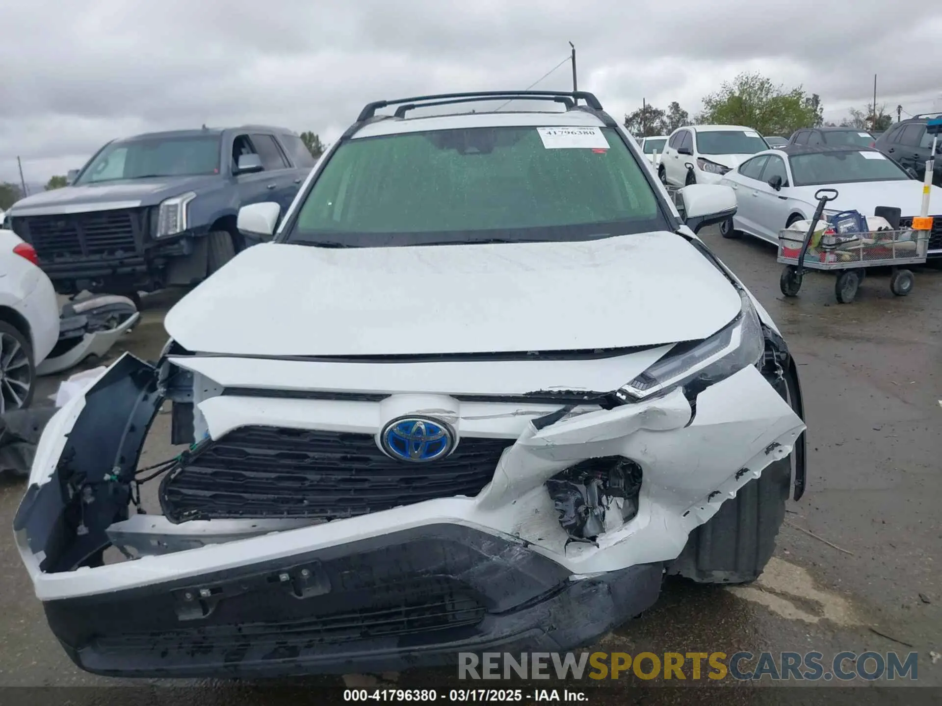 12 Photograph of a damaged car JTMB6RFV6RJ044977 TOYOTA RAV4 HYBRID 2024