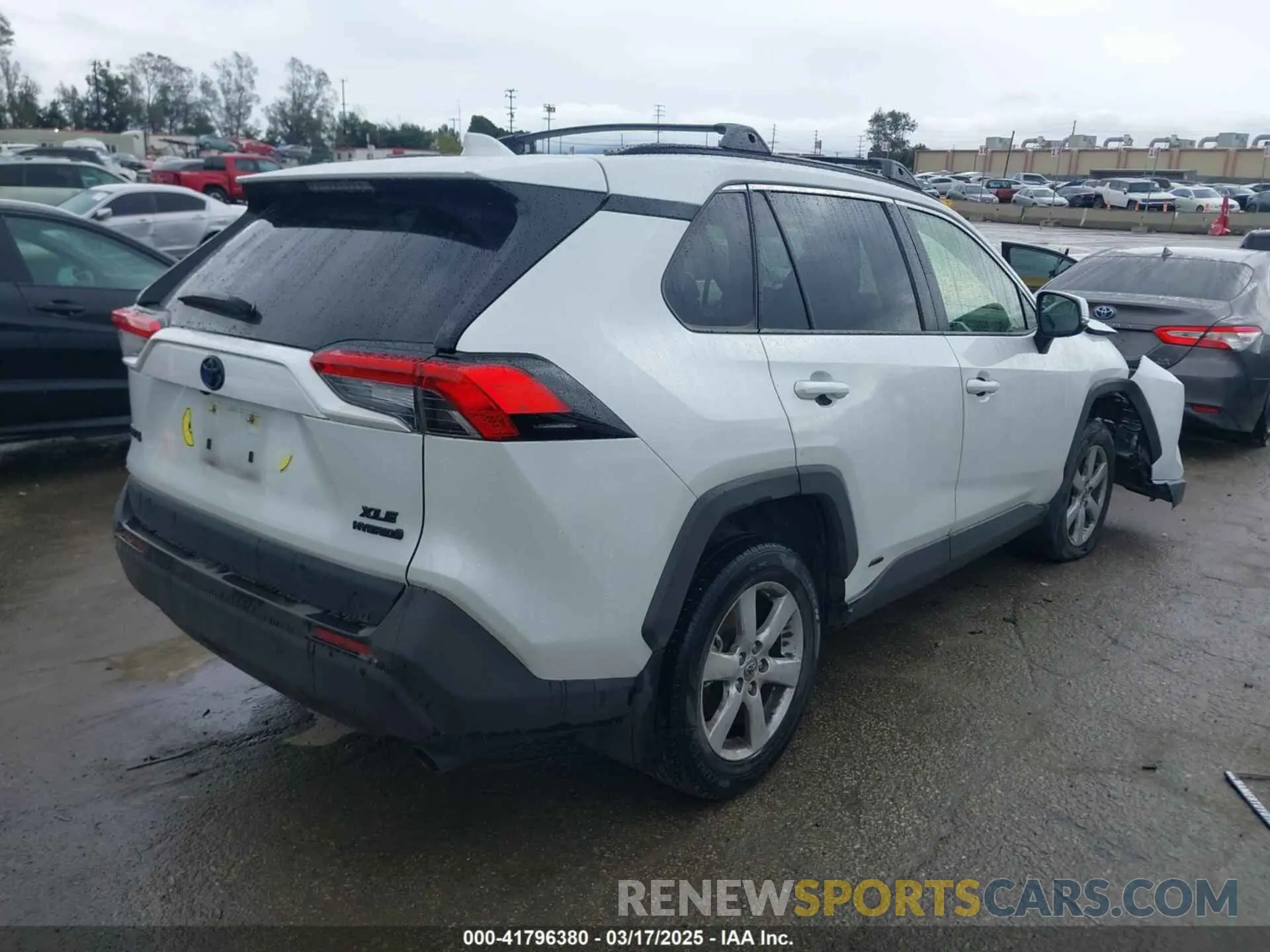 4 Photograph of a damaged car JTMB6RFV6RJ044977 TOYOTA RAV4 HYBRID 2024