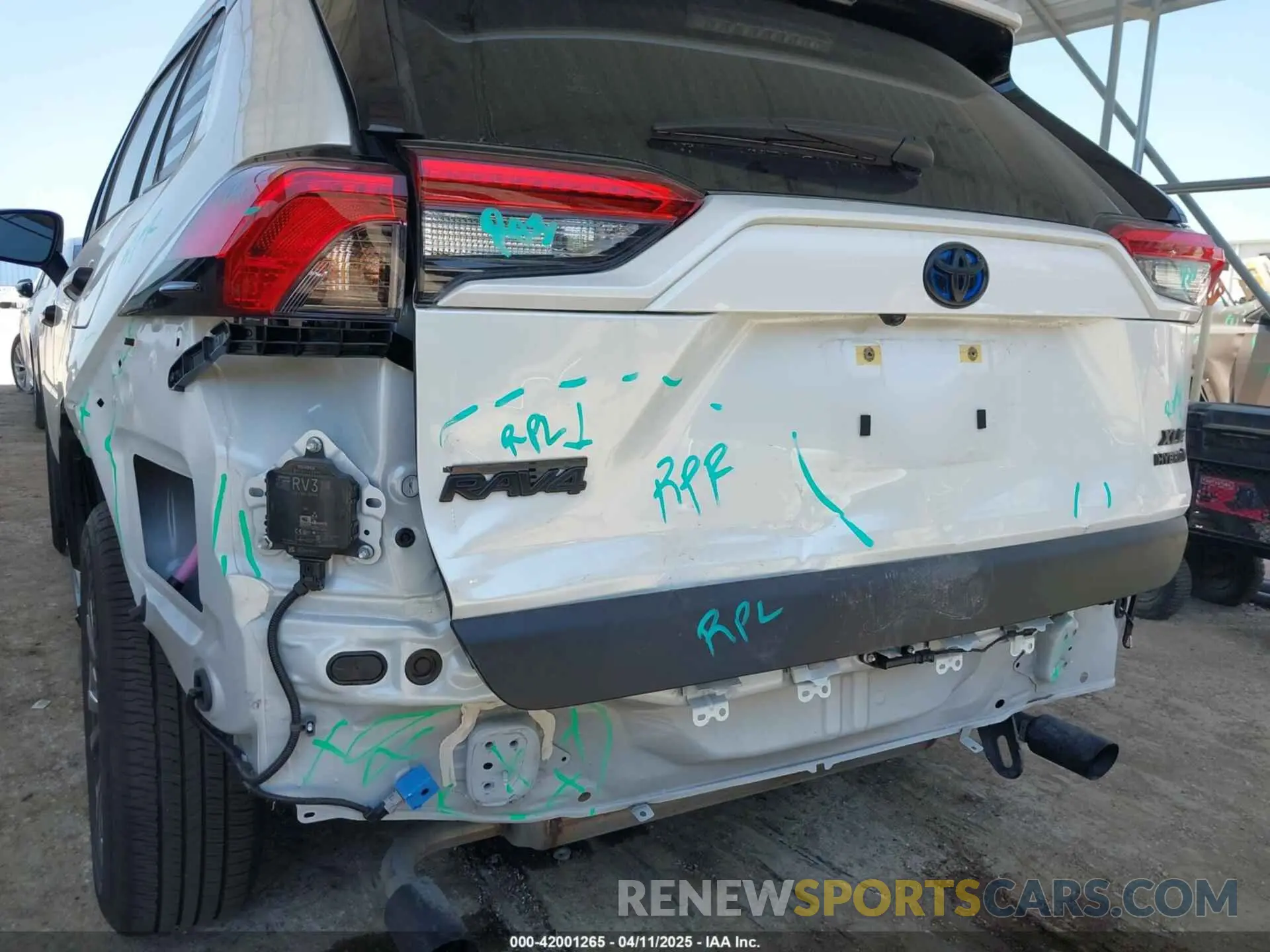6 Photograph of a damaged car JTMB6RFV7RJ061562 TOYOTA RAV4 HYBRID 2024