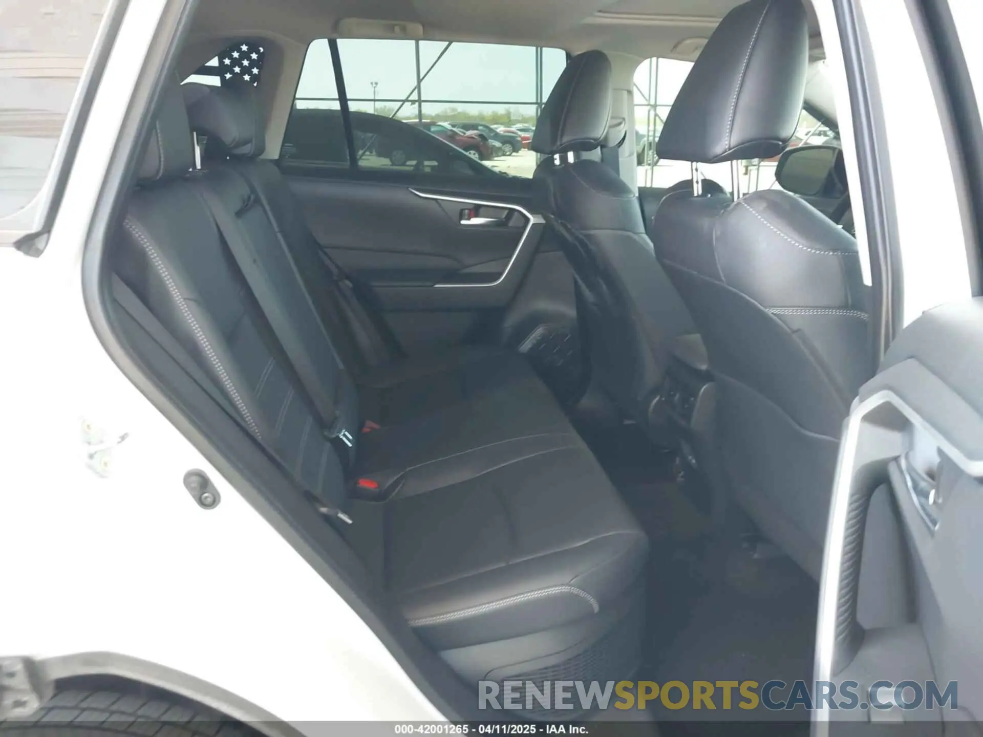 8 Photograph of a damaged car JTMB6RFV7RJ061562 TOYOTA RAV4 HYBRID 2024