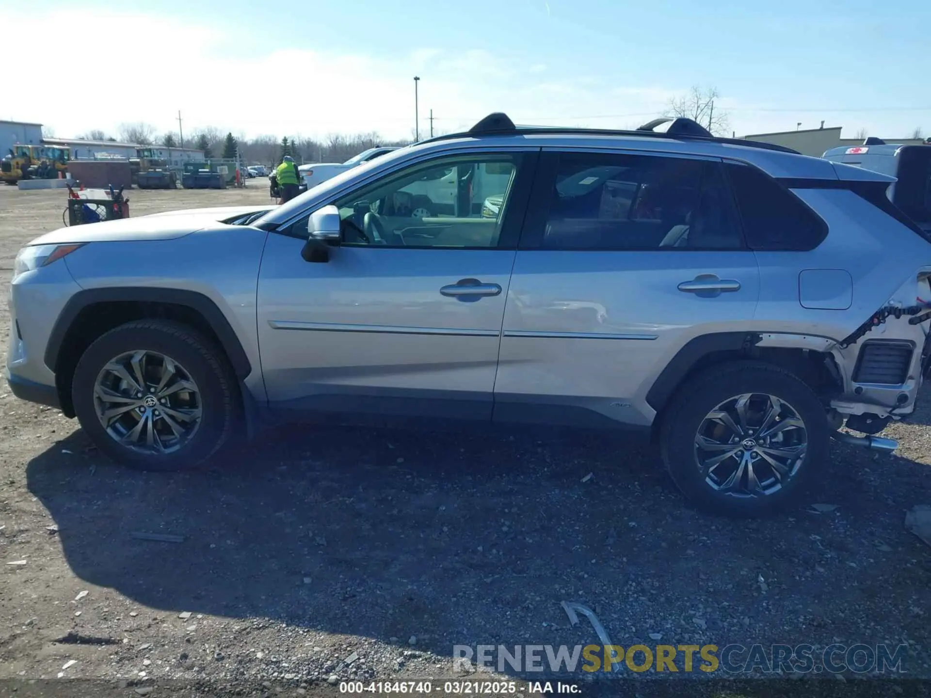 15 Photograph of a damaged car JTMB6RFV8RD134274 TOYOTA RAV4 HYBRID 2024