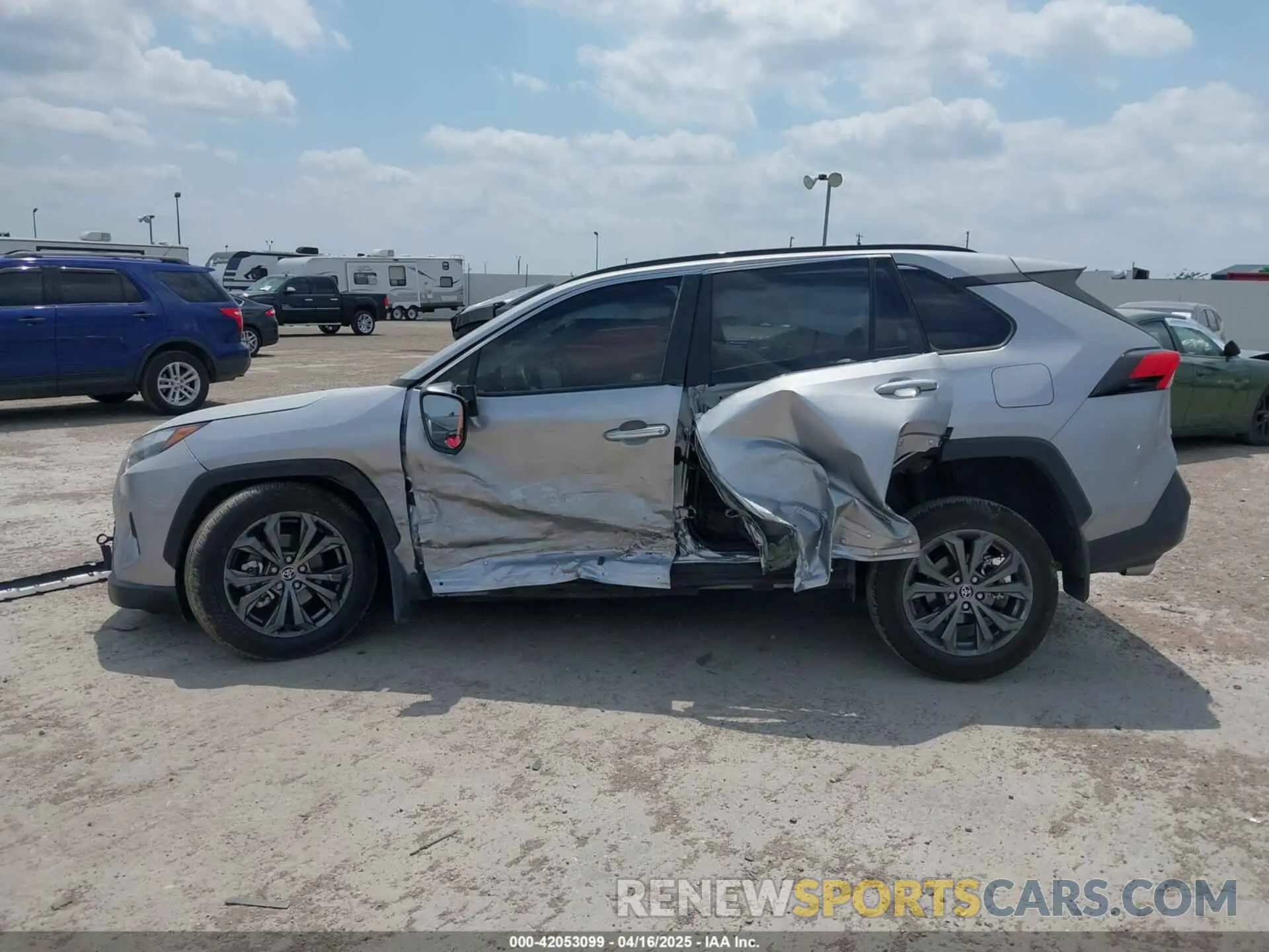 14 Photograph of a damaged car JTMD6RFV1RD149112 TOYOTA RAV4 HYBRID 2024