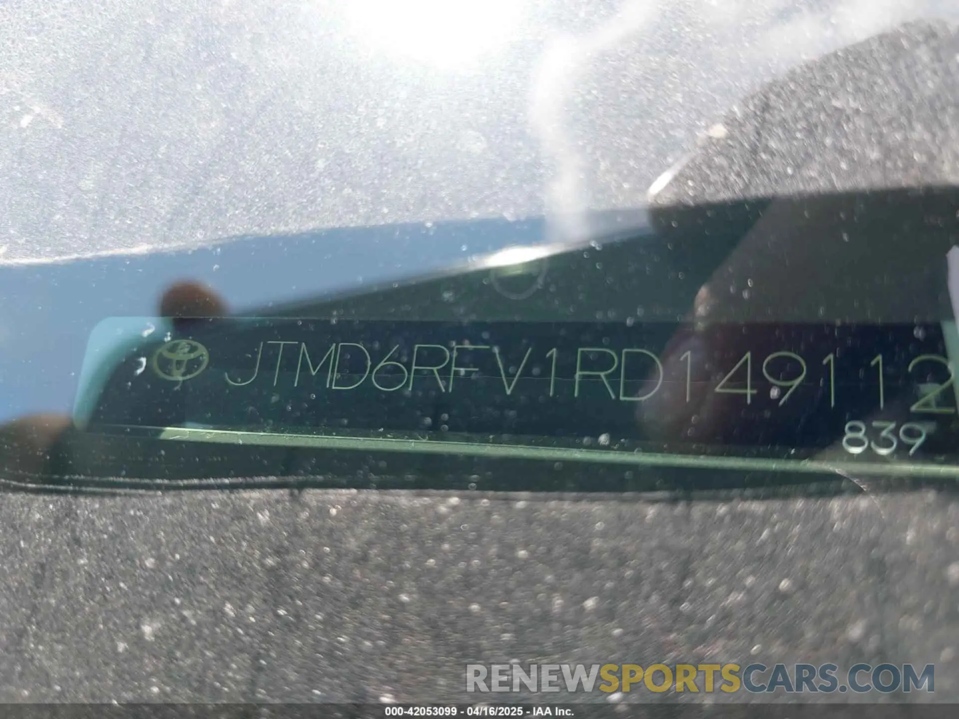 18 Photograph of a damaged car JTMD6RFV1RD149112 TOYOTA RAV4 HYBRID 2024