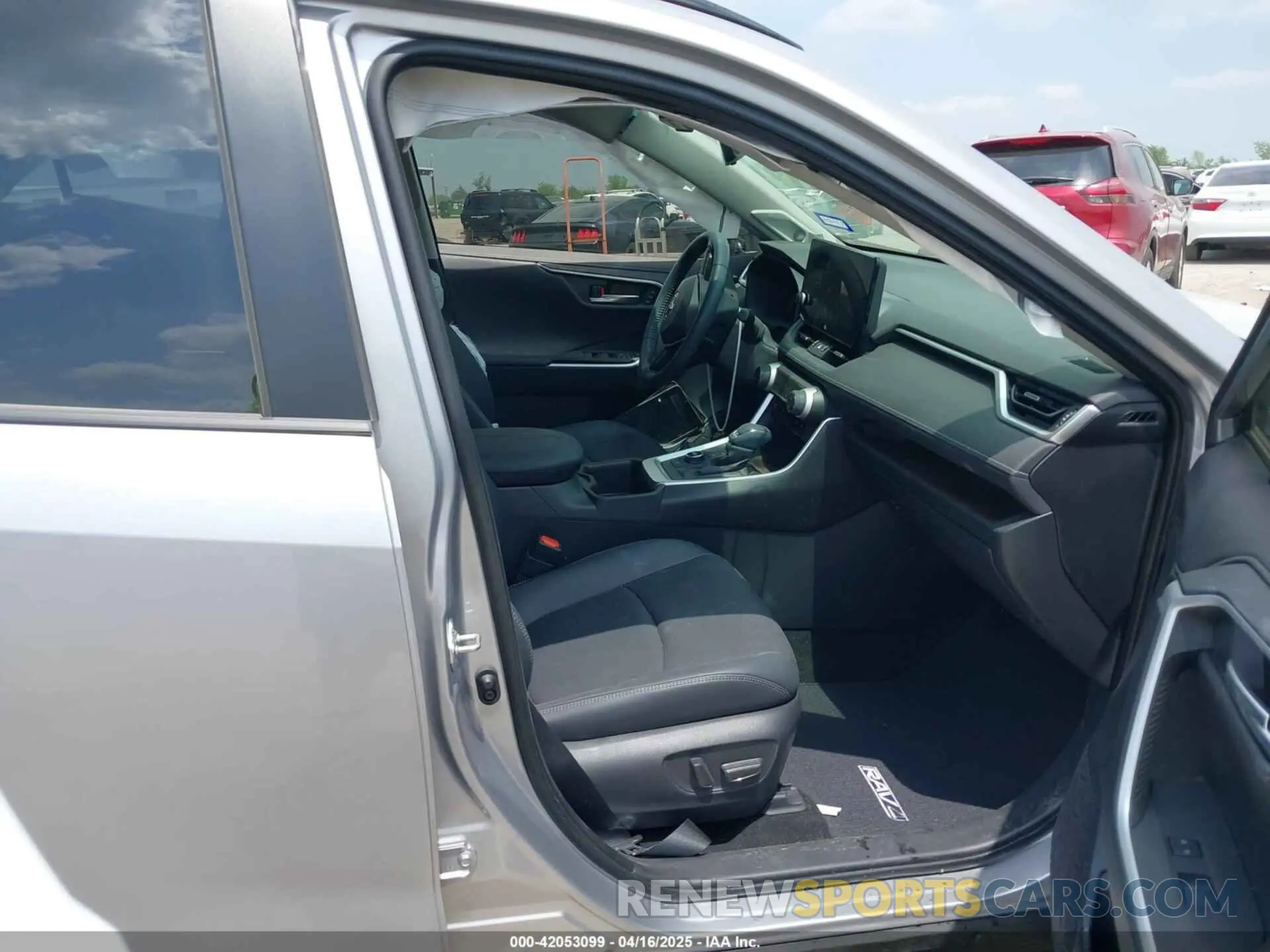 5 Photograph of a damaged car JTMD6RFV1RD149112 TOYOTA RAV4 HYBRID 2024