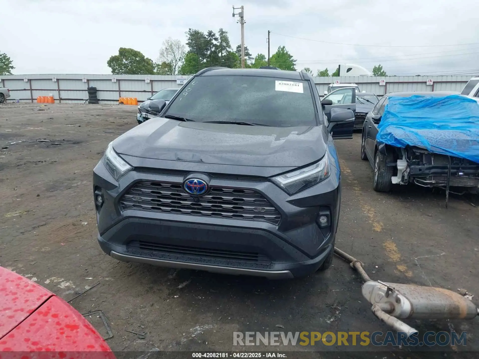 12 Photograph of a damaged car JTMD6RFV2RJ054091 TOYOTA RAV4 HYBRID 2024
