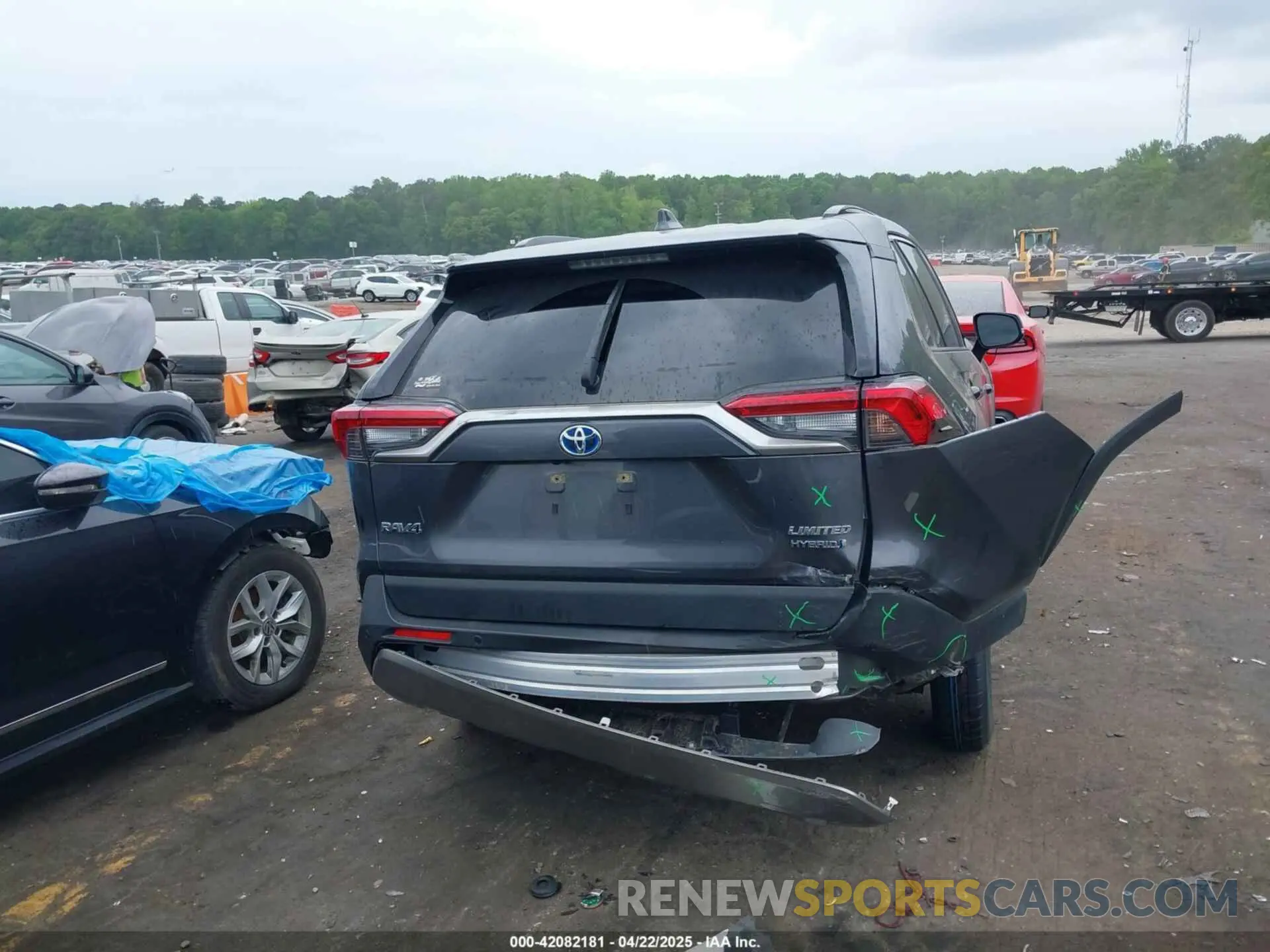 16 Photograph of a damaged car JTMD6RFV2RJ054091 TOYOTA RAV4 HYBRID 2024