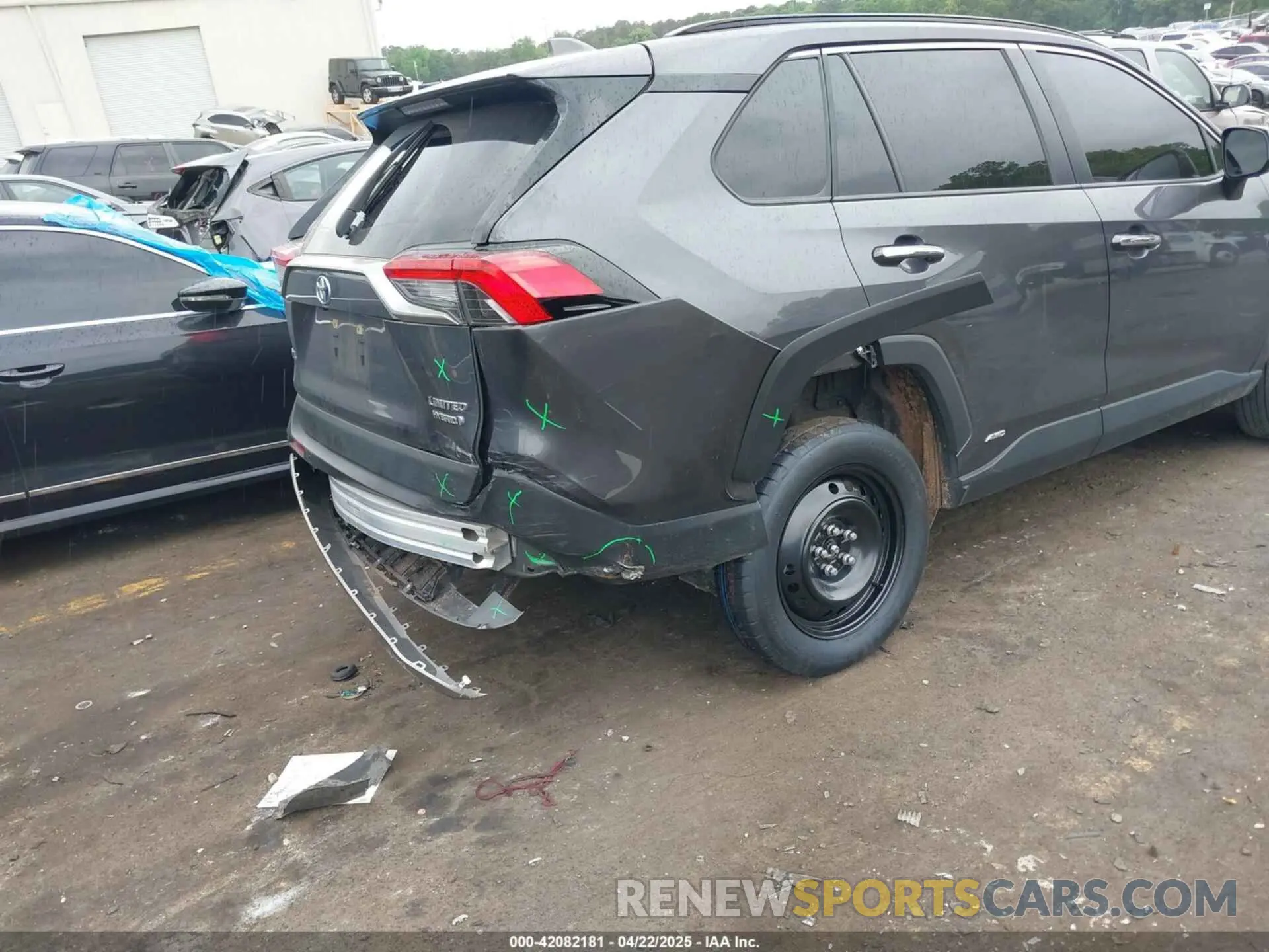 17 Photograph of a damaged car JTMD6RFV2RJ054091 TOYOTA RAV4 HYBRID 2024