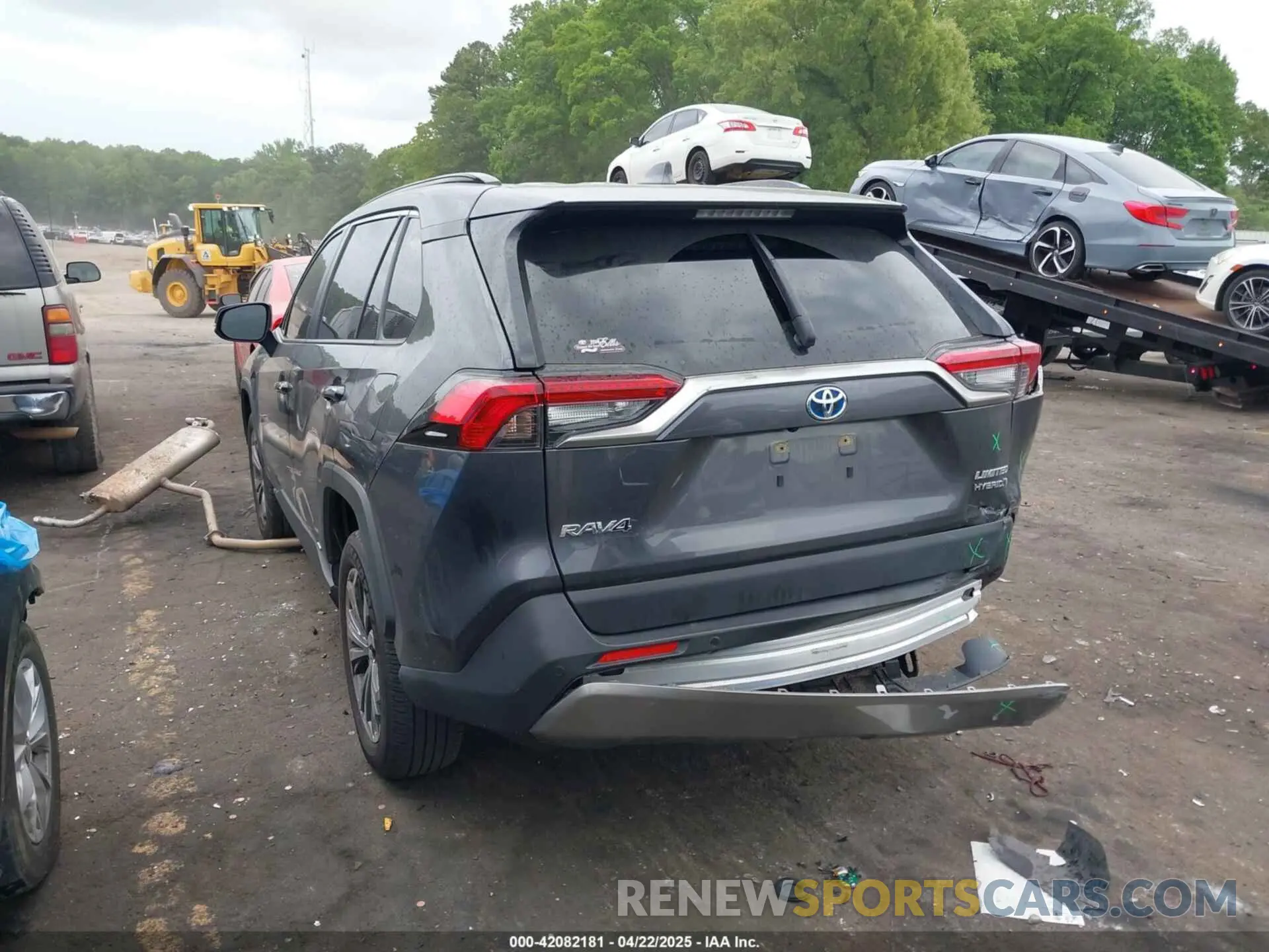 3 Photograph of a damaged car JTMD6RFV2RJ054091 TOYOTA RAV4 HYBRID 2024