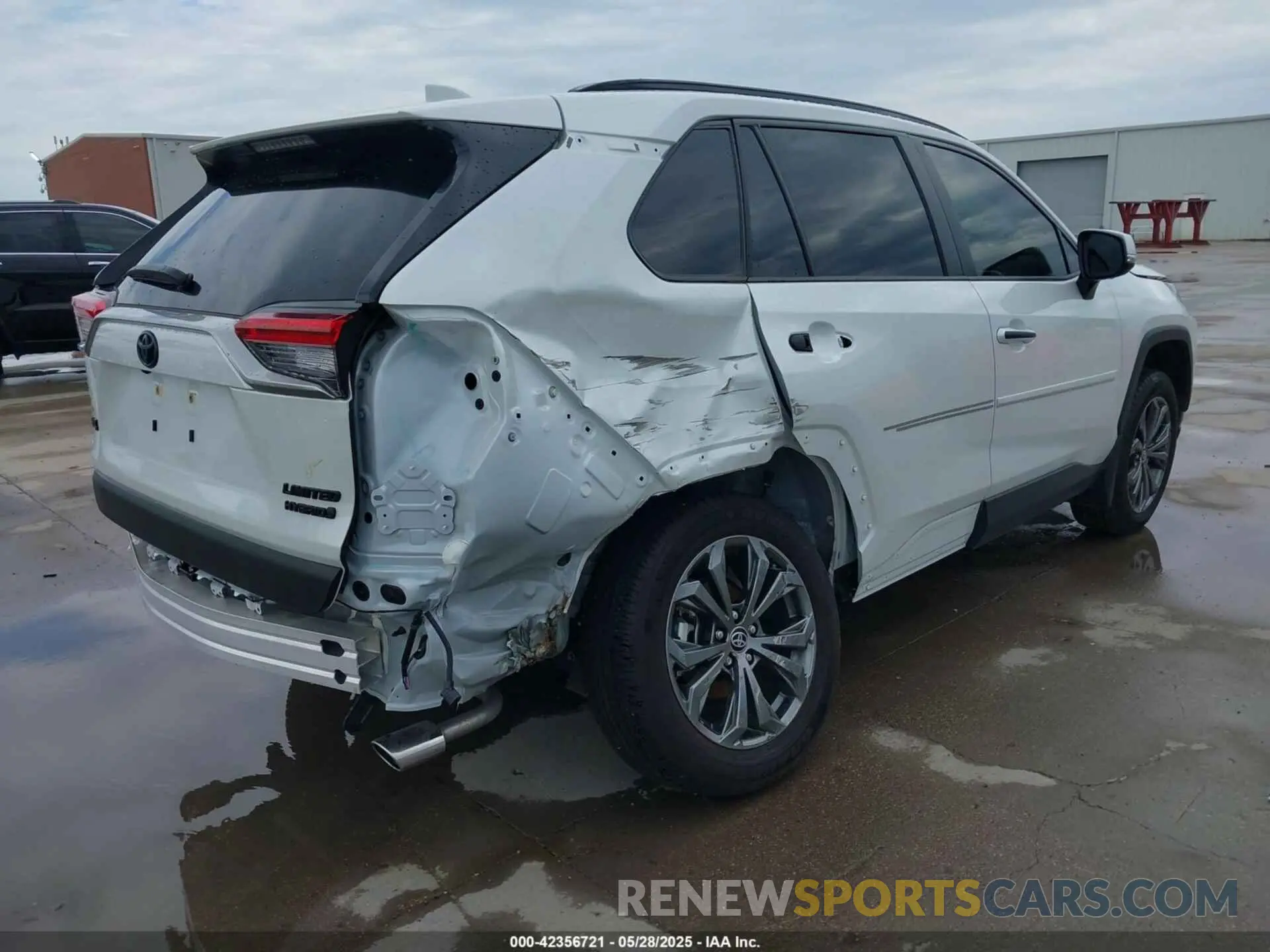 4 Photograph of a damaged car JTMD6RFV5RJ062086 TOYOTA RAV4 HYBRID 2024