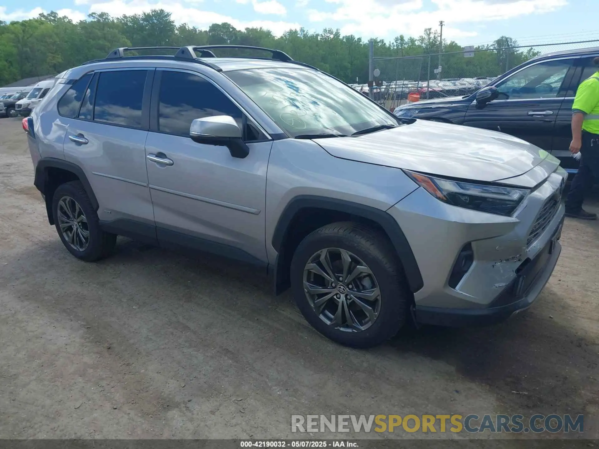1 Photograph of a damaged car JTMD6RFV6RD128627 TOYOTA RAV4 HYBRID 2024