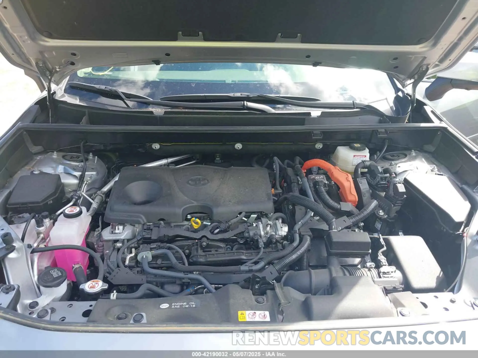10 Photograph of a damaged car JTMD6RFV6RD128627 TOYOTA RAV4 HYBRID 2024