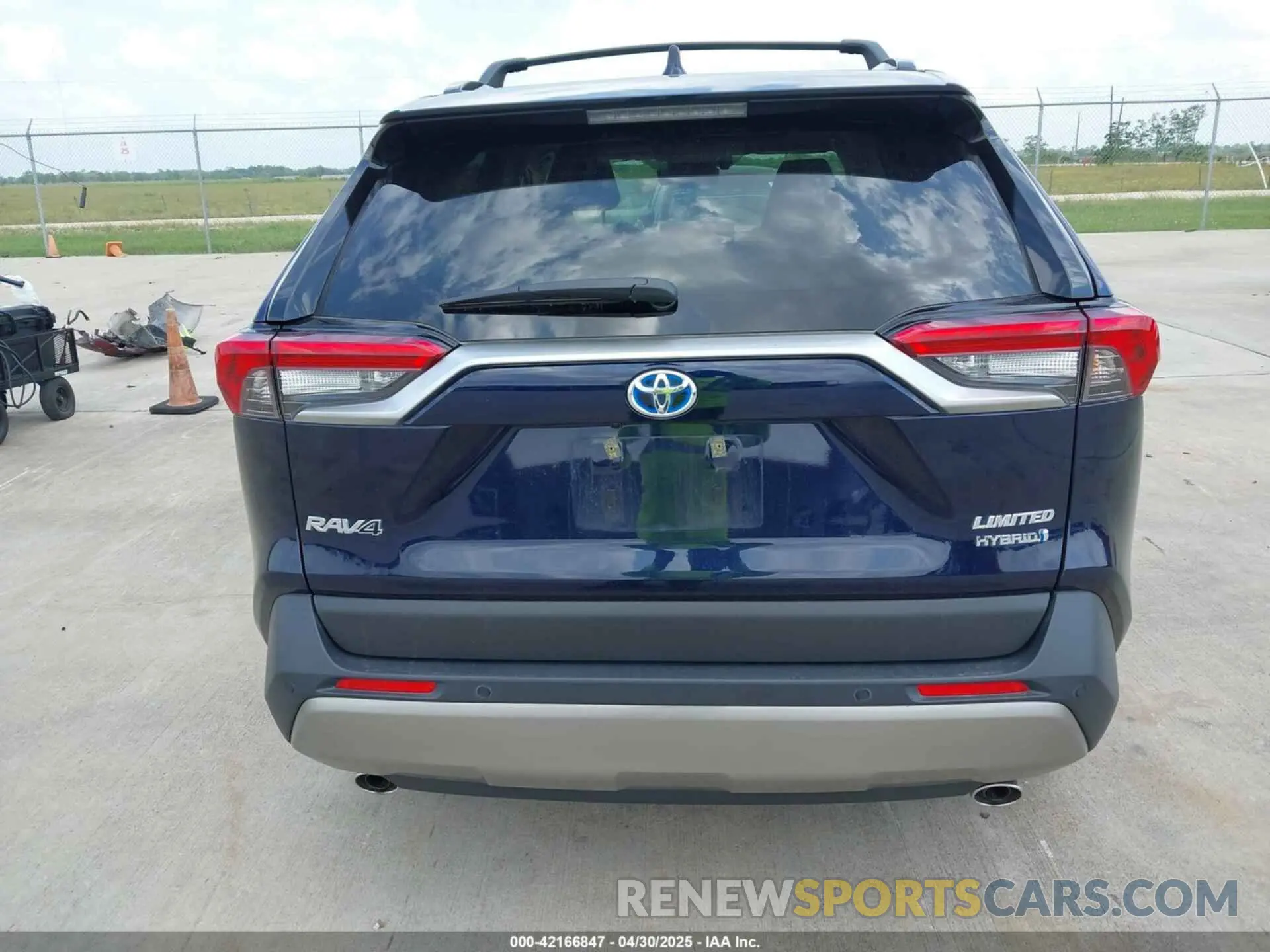 16 Photograph of a damaged car JTMD6RFV9RD128301 TOYOTA RAV4 HYBRID 2024