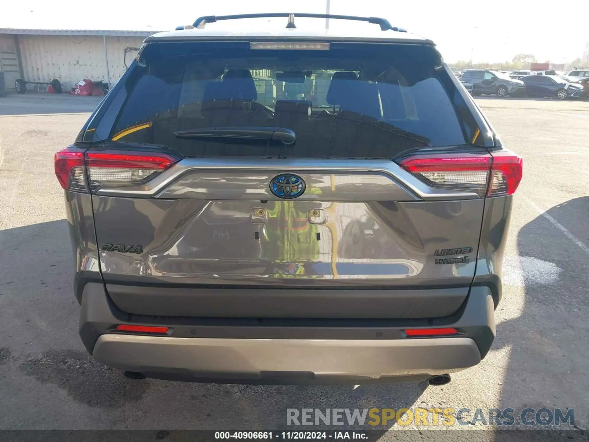 15 Photograph of a damaged car JTMD6RFV9RD144613 TOYOTA RAV4 HYBRID 2024