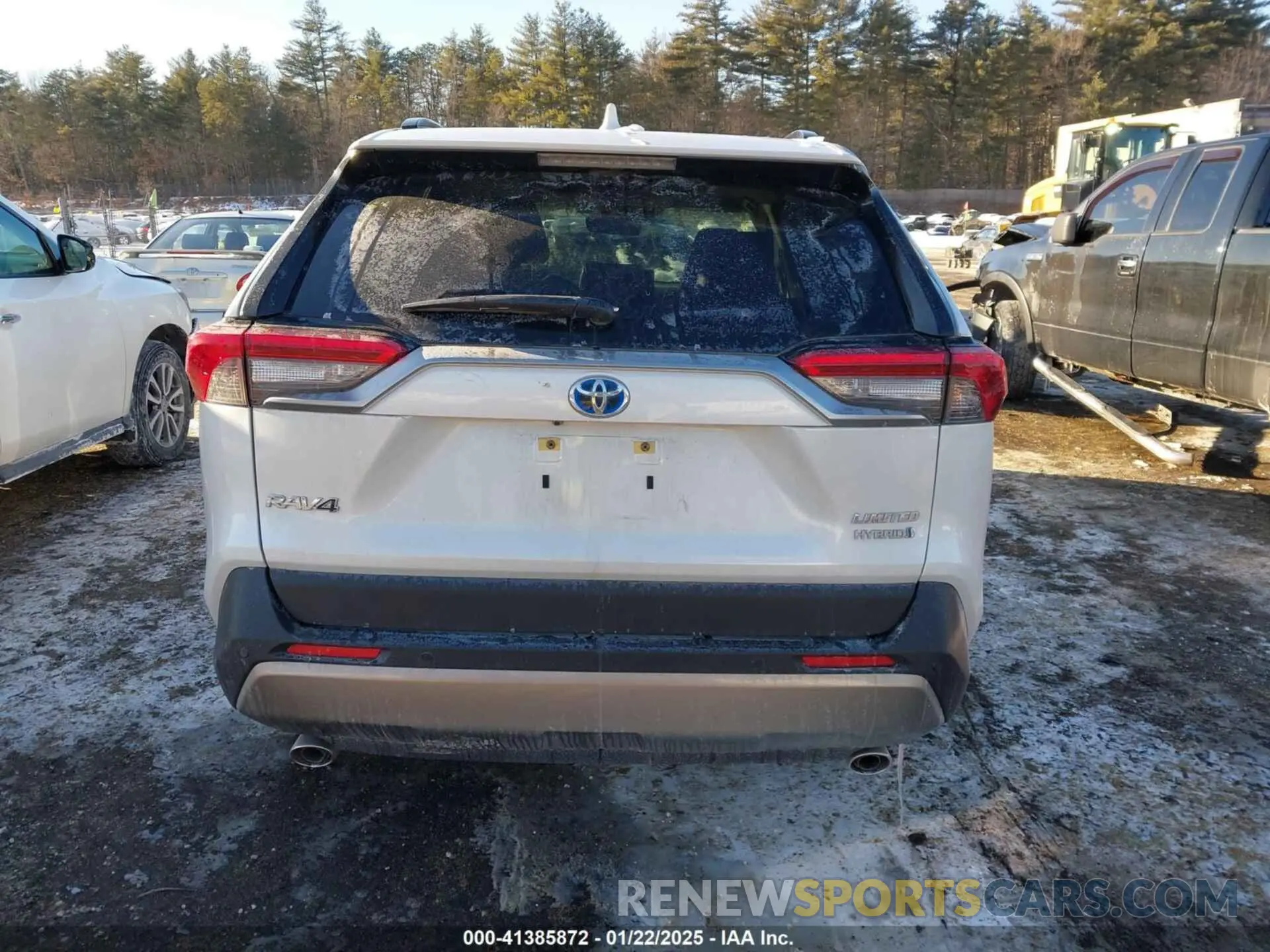 16 Photograph of a damaged car JTMD6RFV9RJ043668 TOYOTA RAV4 HYBRID 2024