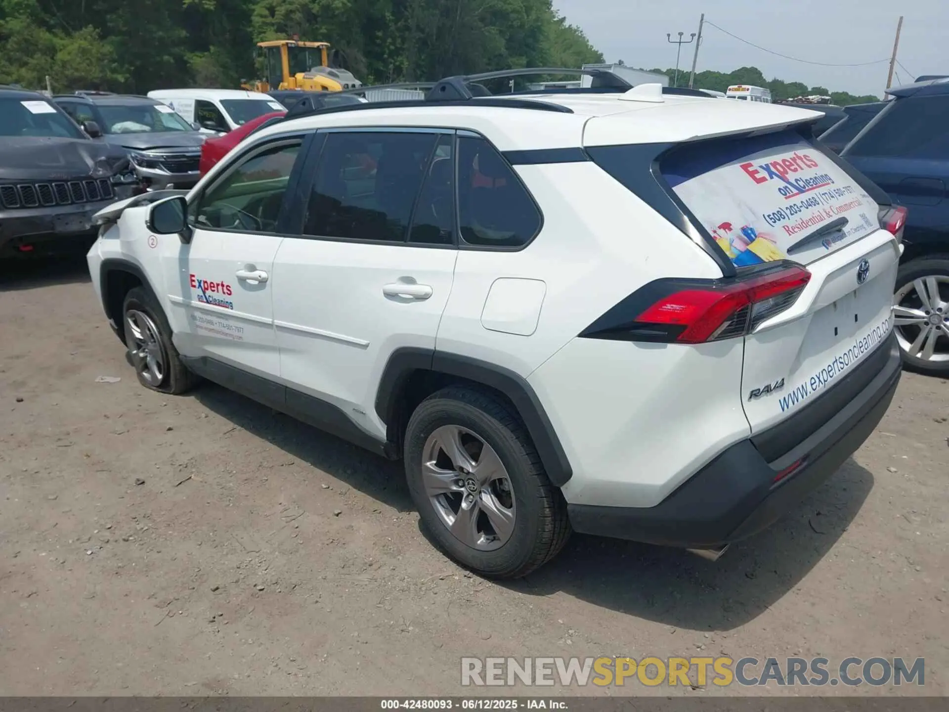 3 Photograph of a damaged car JTMMWRFV0RD243689 TOYOTA RAV4 HYBRID 2024