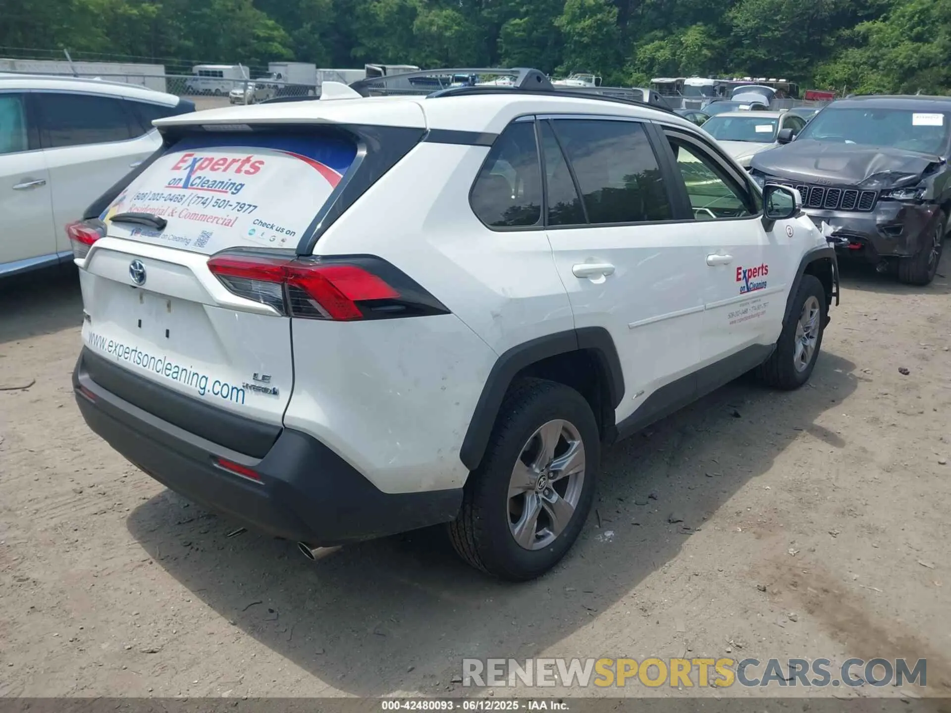 4 Photograph of a damaged car JTMMWRFV0RD243689 TOYOTA RAV4 HYBRID 2024