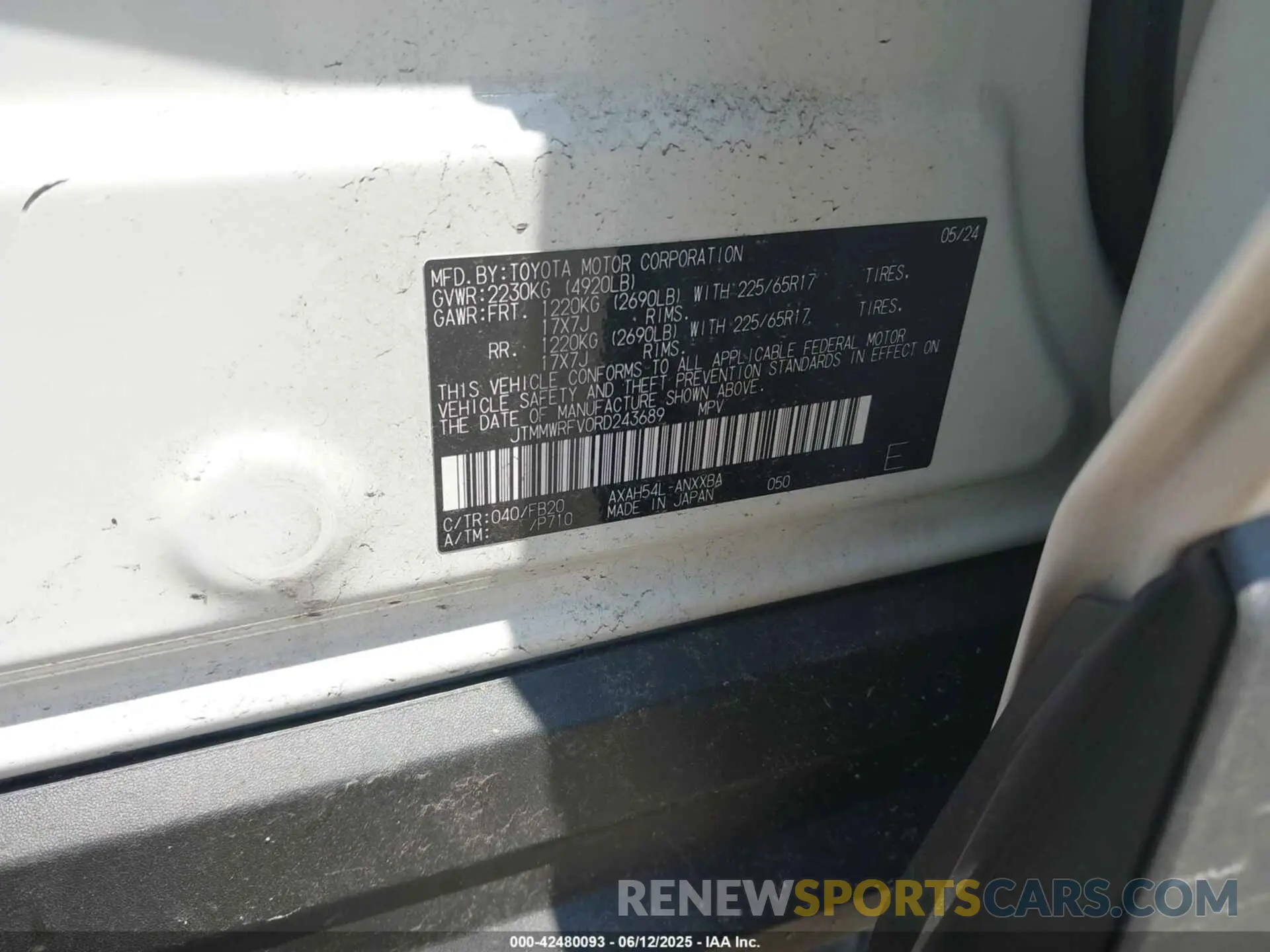 9 Photograph of a damaged car JTMMWRFV0RD243689 TOYOTA RAV4 HYBRID 2024