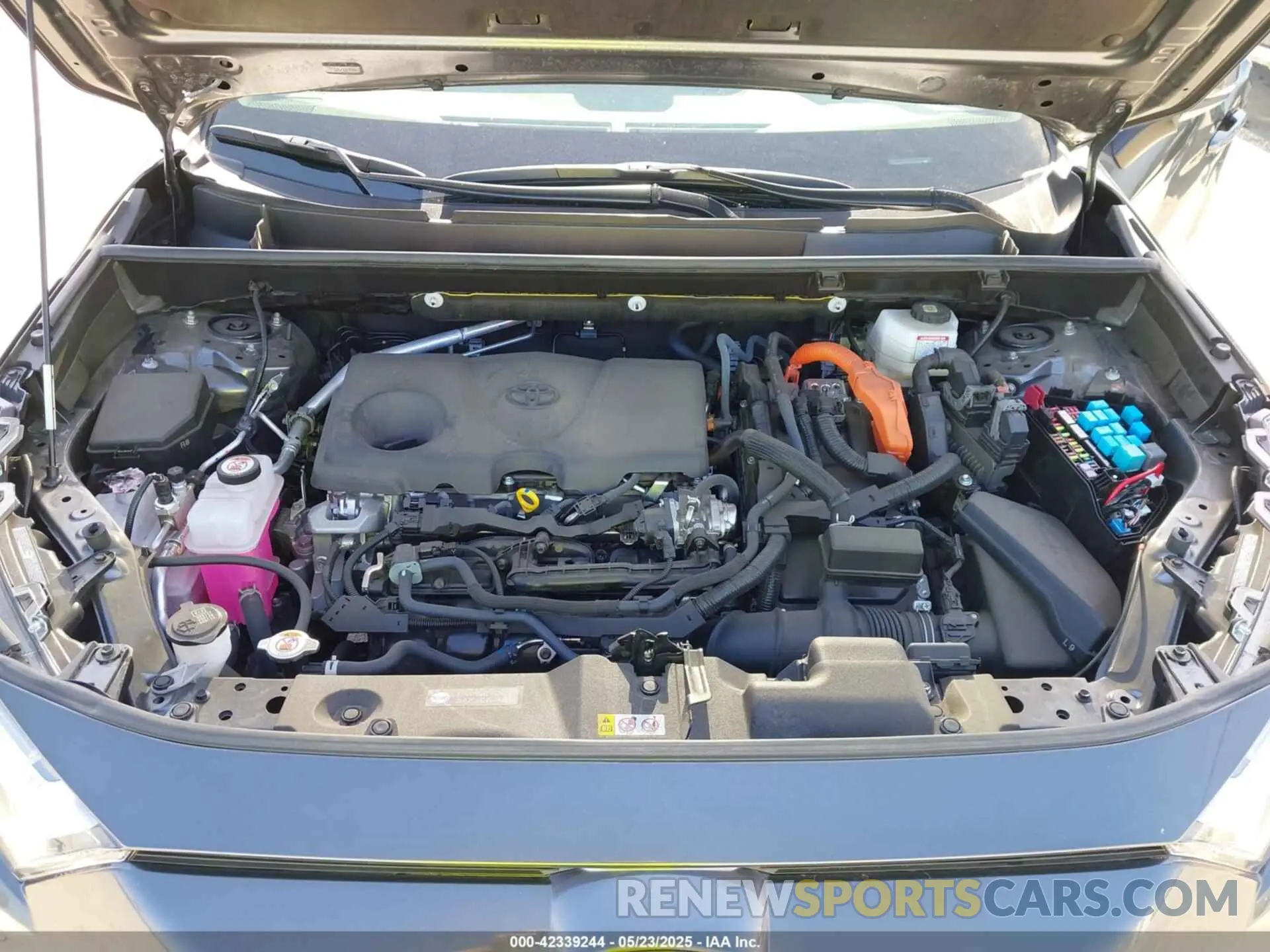 10 Photograph of a damaged car JTMMWRFV0RD248035 TOYOTA RAV4 HYBRID 2024
