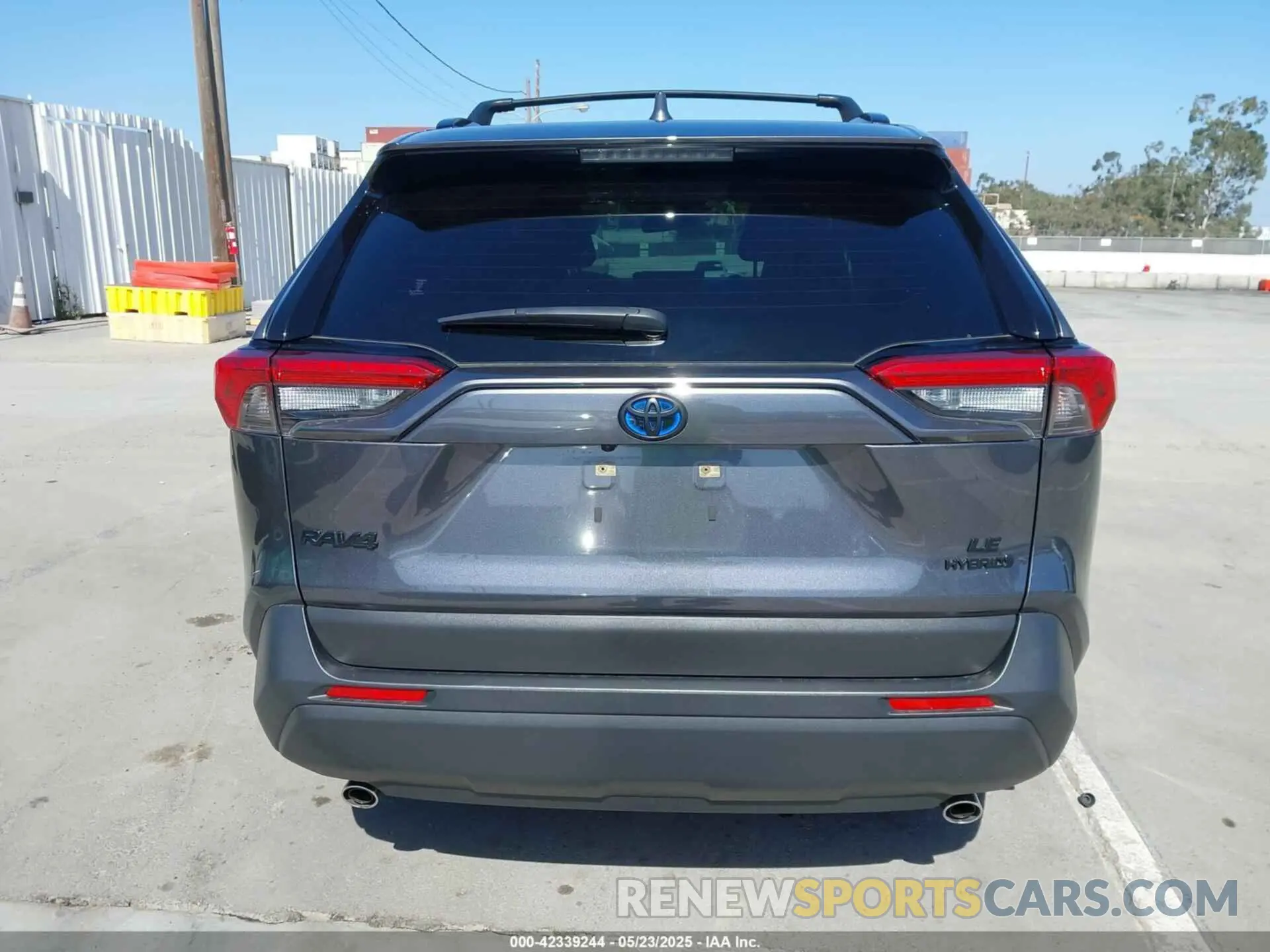 16 Photograph of a damaged car JTMMWRFV0RD248035 TOYOTA RAV4 HYBRID 2024