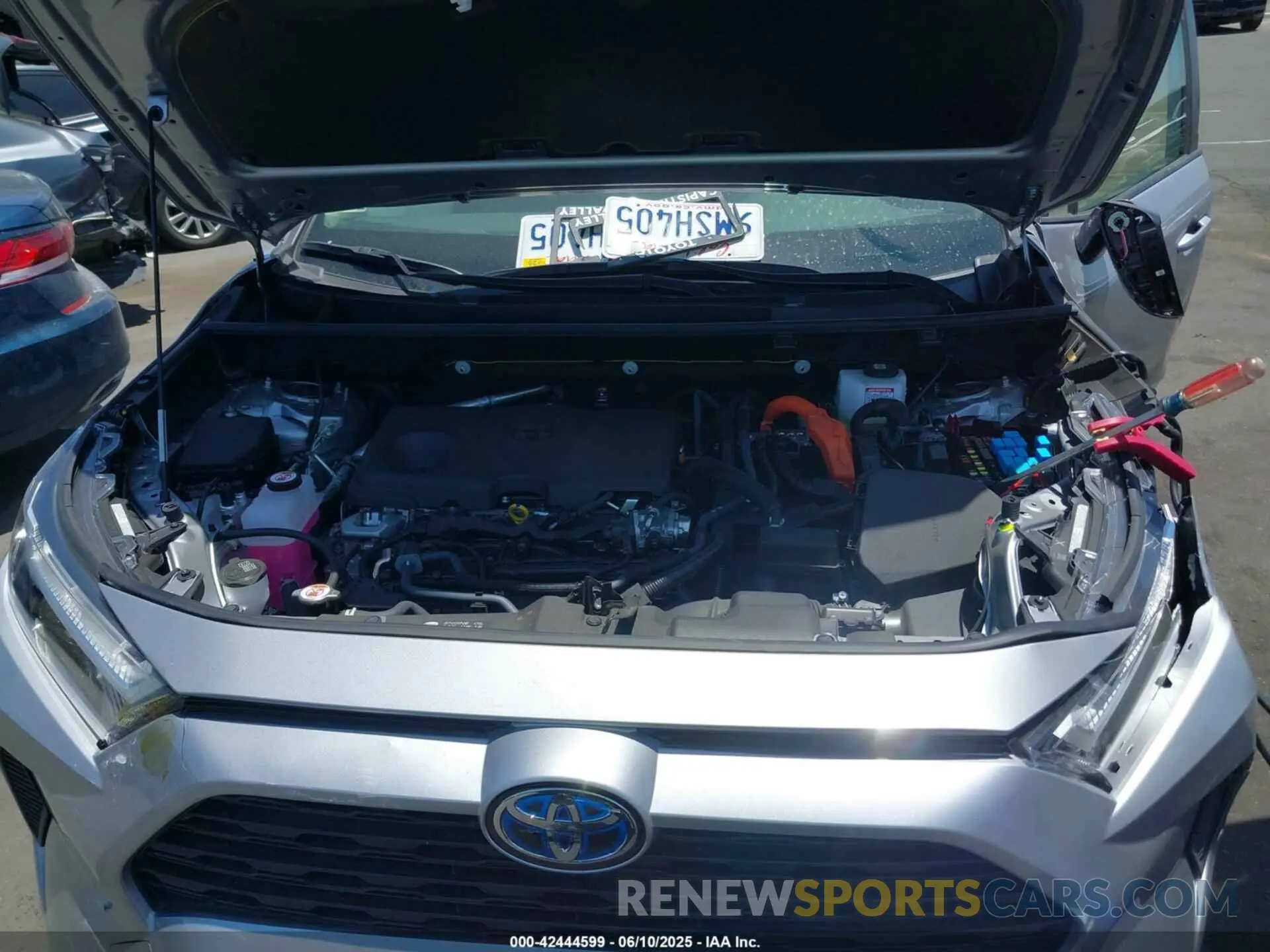 10 Photograph of a damaged car JTMMWRFV8RD241382 TOYOTA RAV4 HYBRID 2024