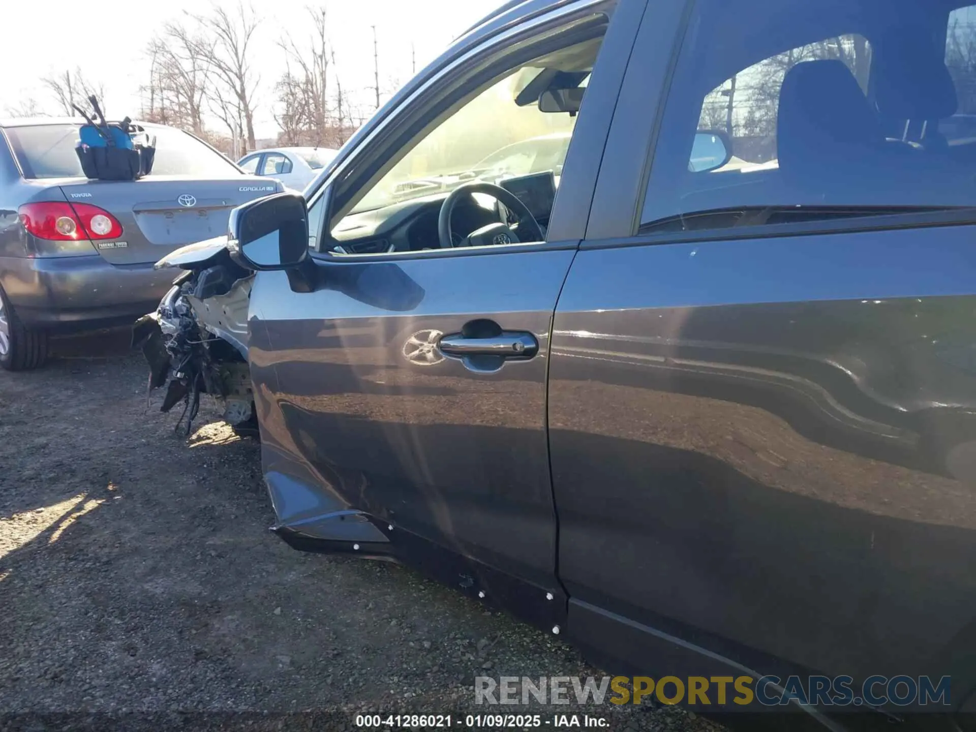 18 Photograph of a damaged car JTMMWRFV9RD239043 TOYOTA RAV4 HYBRID 2024