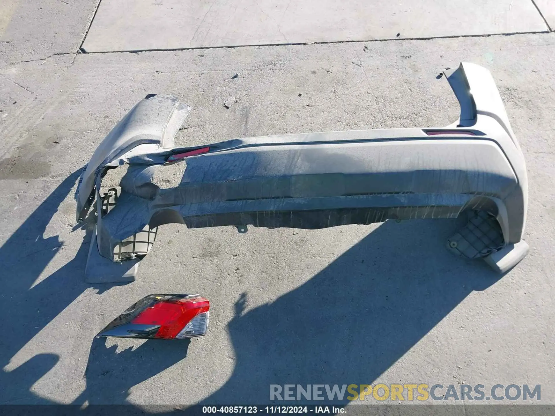12 Photograph of a damaged car JTMMWRFV9RD255145 TOYOTA RAV4 HYBRID 2024