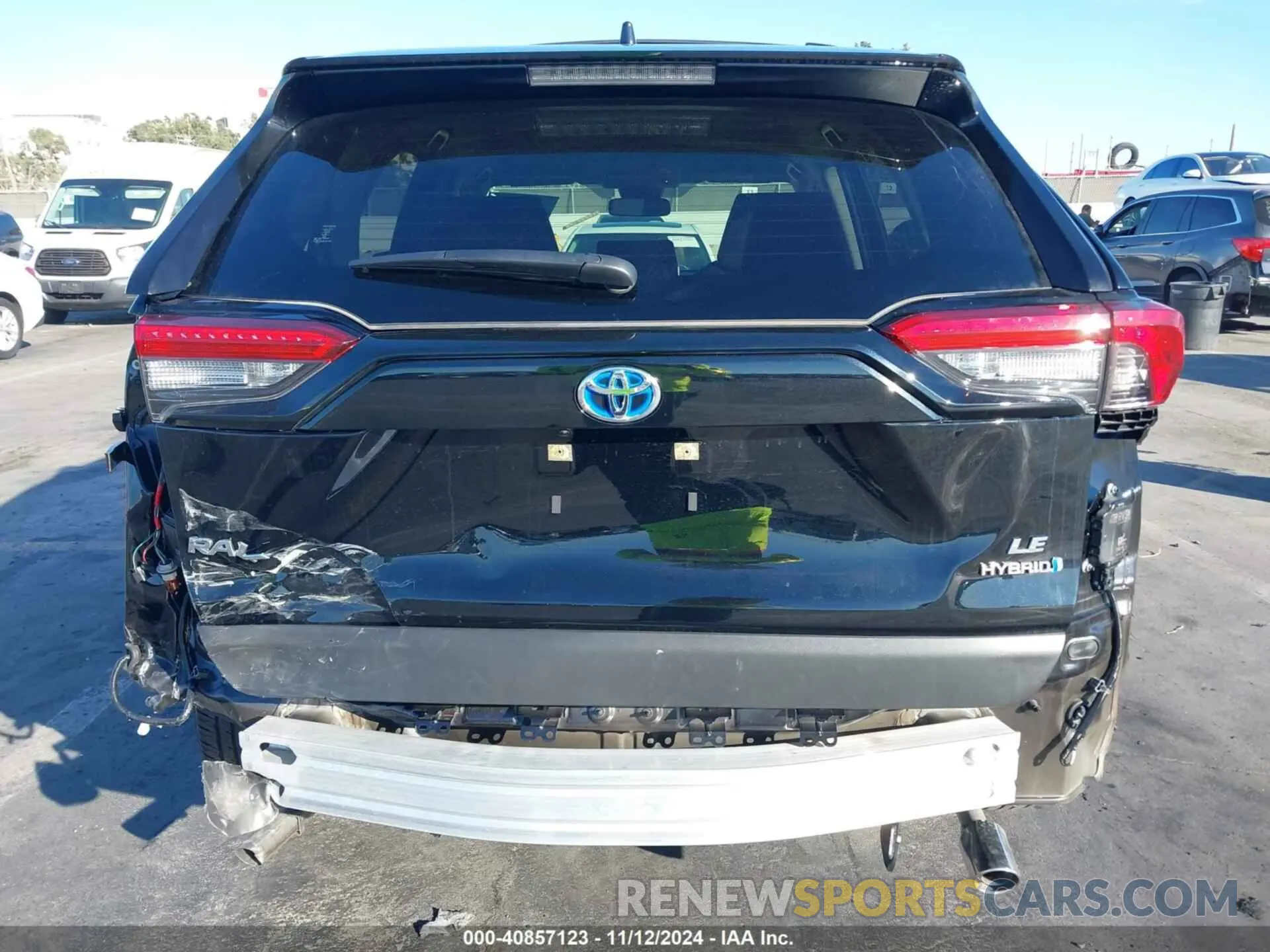 17 Photograph of a damaged car JTMMWRFV9RD255145 TOYOTA RAV4 HYBRID 2024