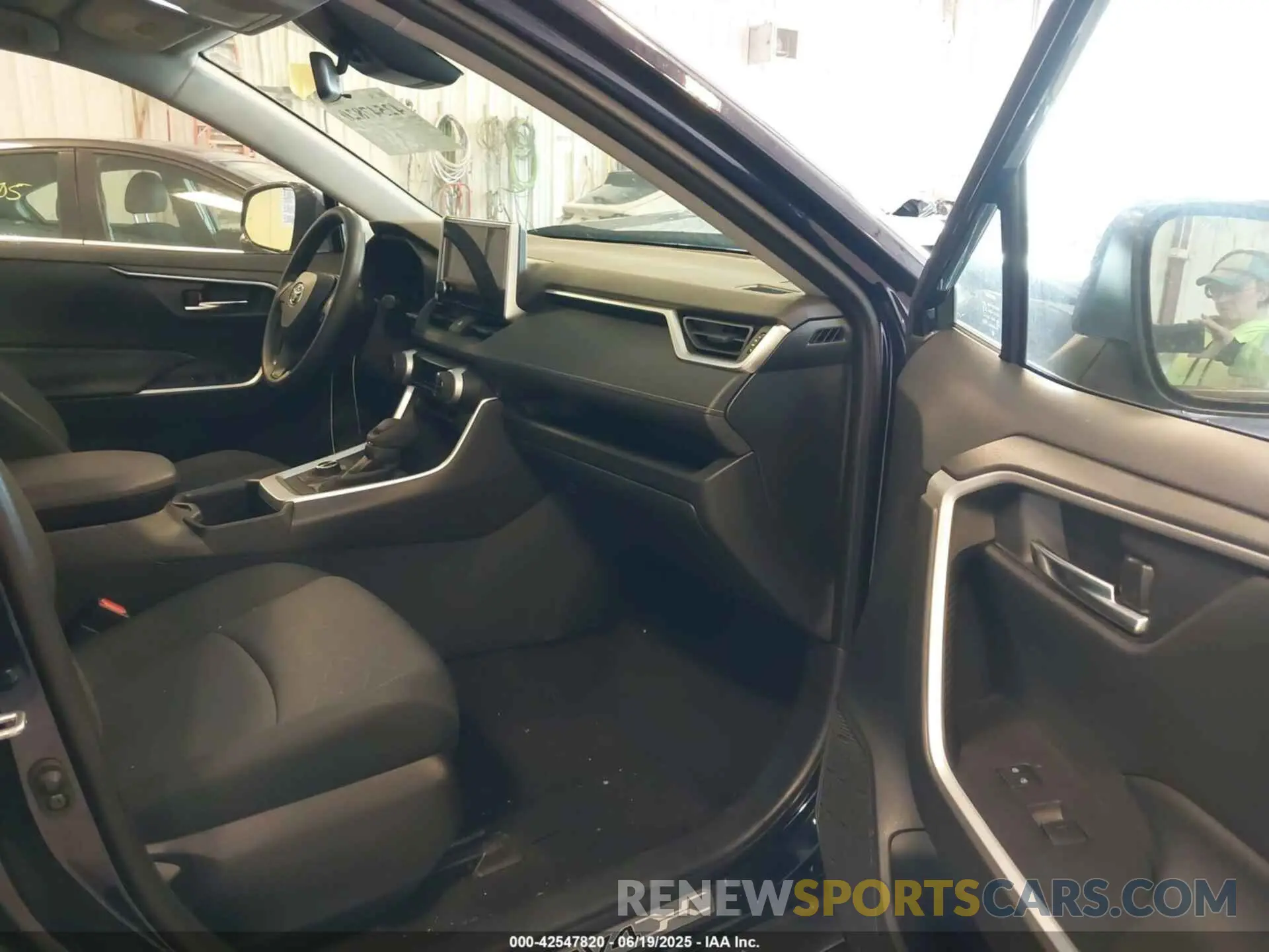 5 Photograph of a damaged car JTMRWRFV2RJ060270 TOYOTA RAV4 HYBRID 2024