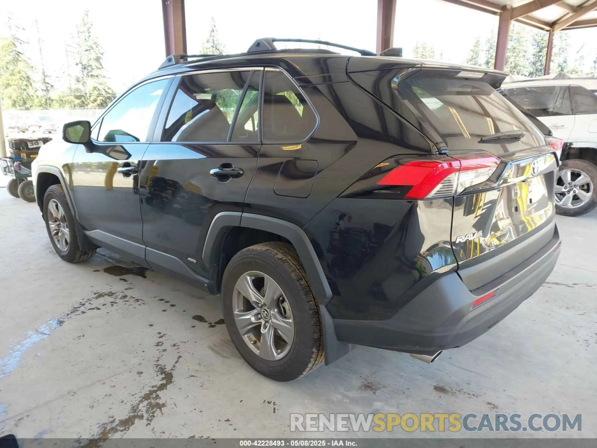 3 Photograph of a damaged car JTMRWRFV3RD209462 TOYOTA RAV4 HYBRID 2024