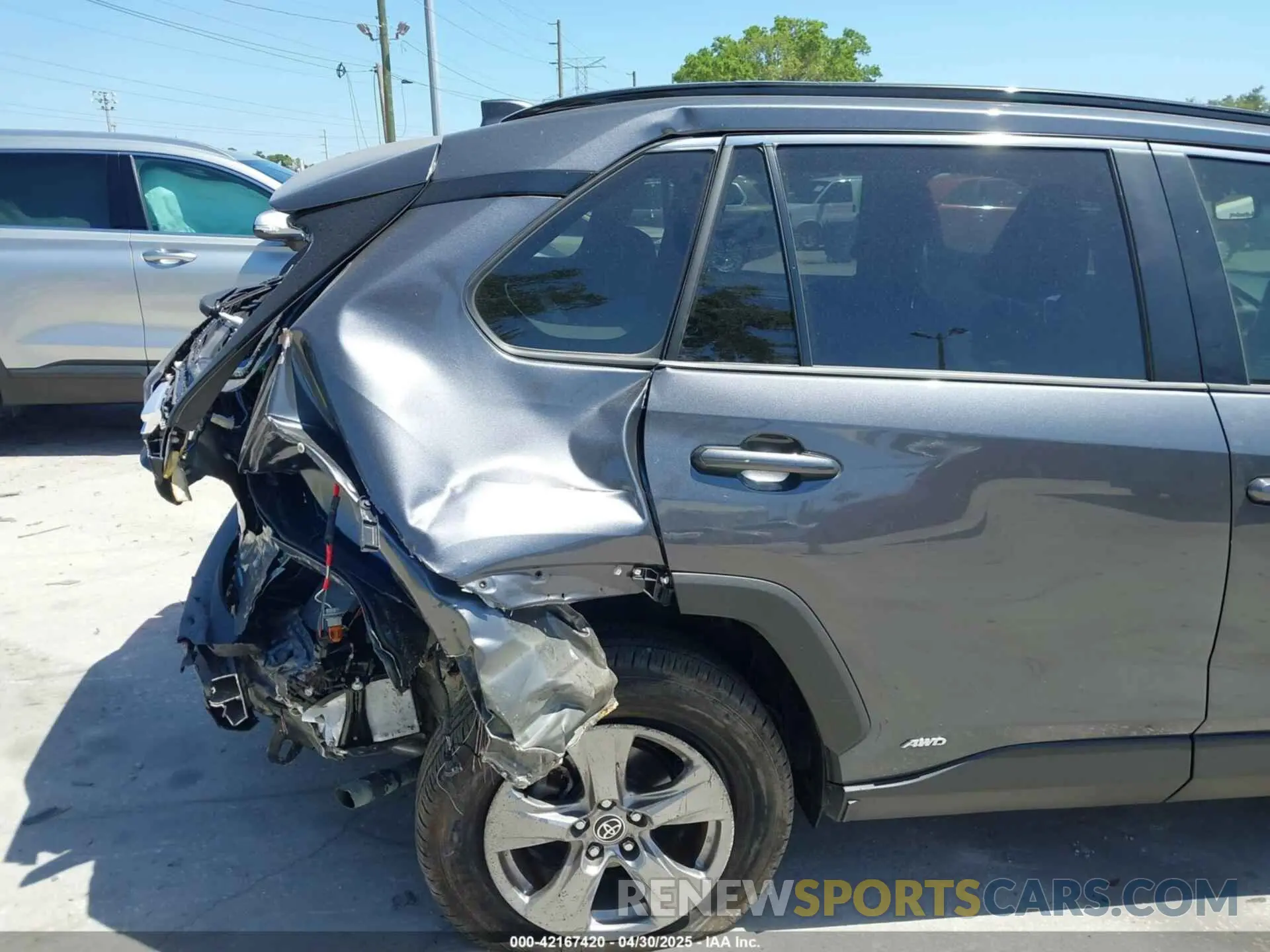 18 Photograph of a damaged car JTMRWRFV3RD230229 TOYOTA RAV4 HYBRID 2024