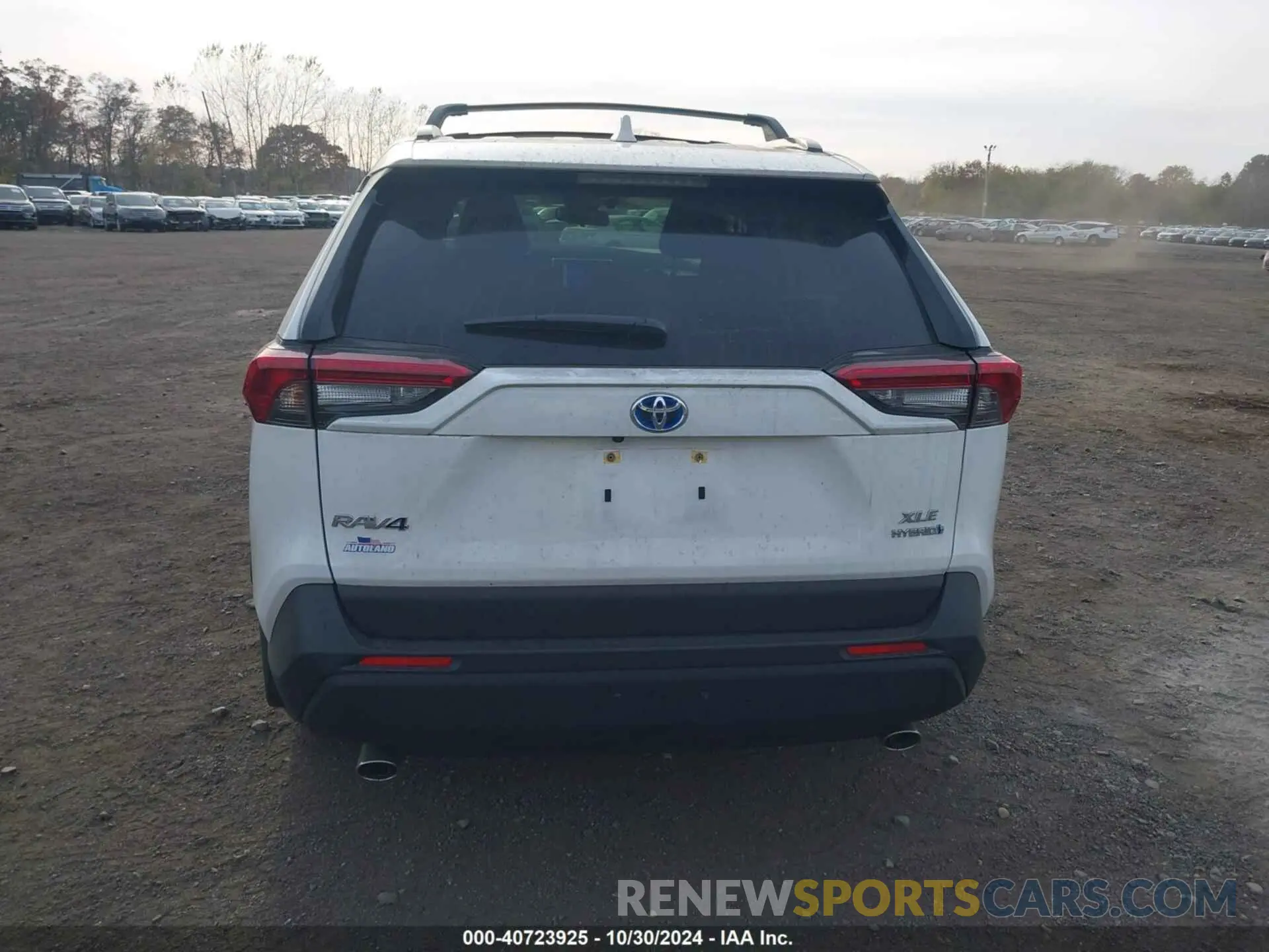 17 Photograph of a damaged car JTMRWRFV6RD229091 TOYOTA RAV4 HYBRID 2024