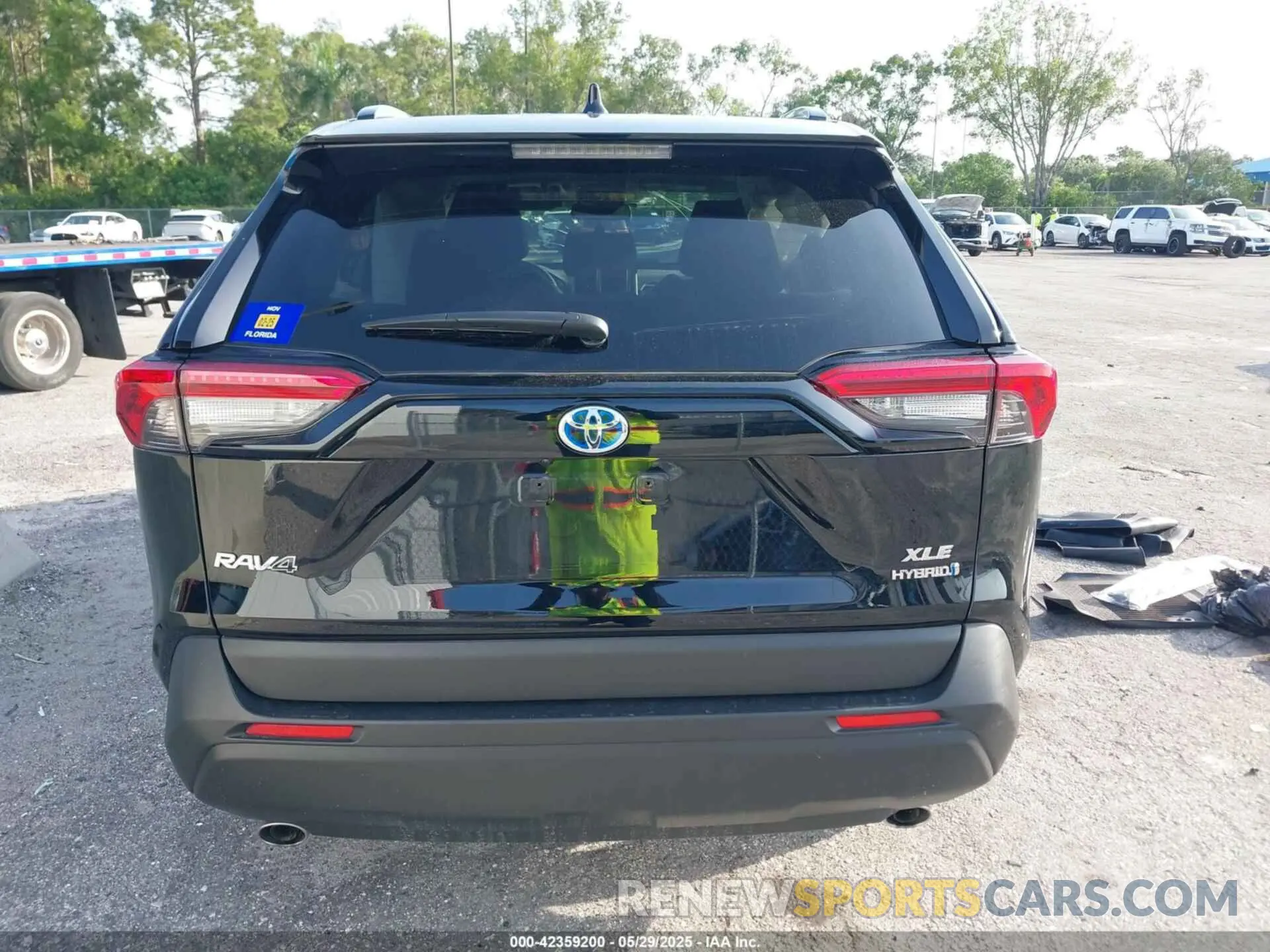 16 Photograph of a damaged car JTMRWRFV6RJ059378 TOYOTA RAV4 HYBRID 2024