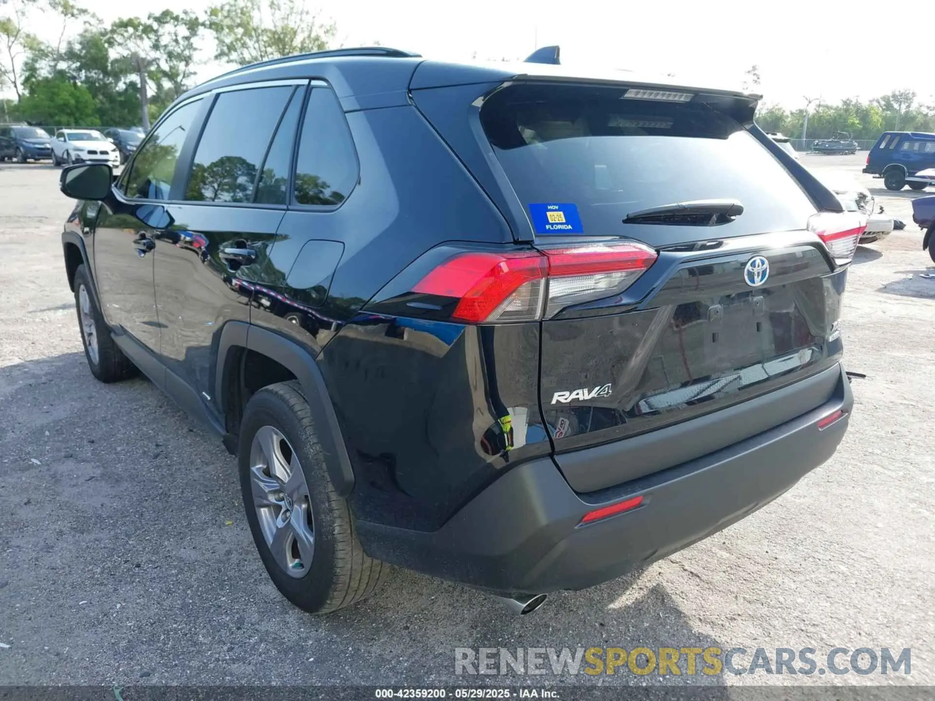 3 Photograph of a damaged car JTMRWRFV6RJ059378 TOYOTA RAV4 HYBRID 2024