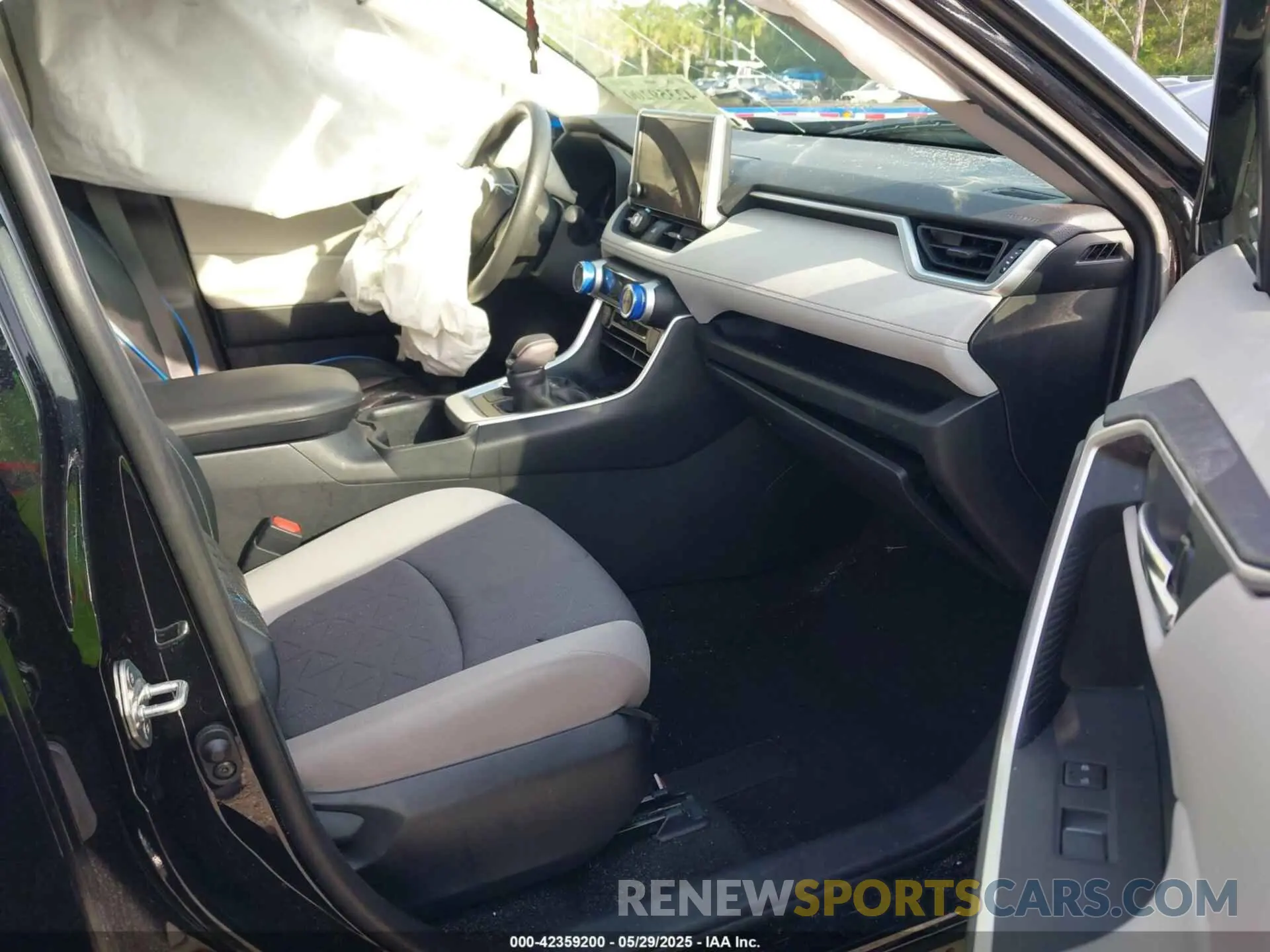 5 Photograph of a damaged car JTMRWRFV6RJ059378 TOYOTA RAV4 HYBRID 2024