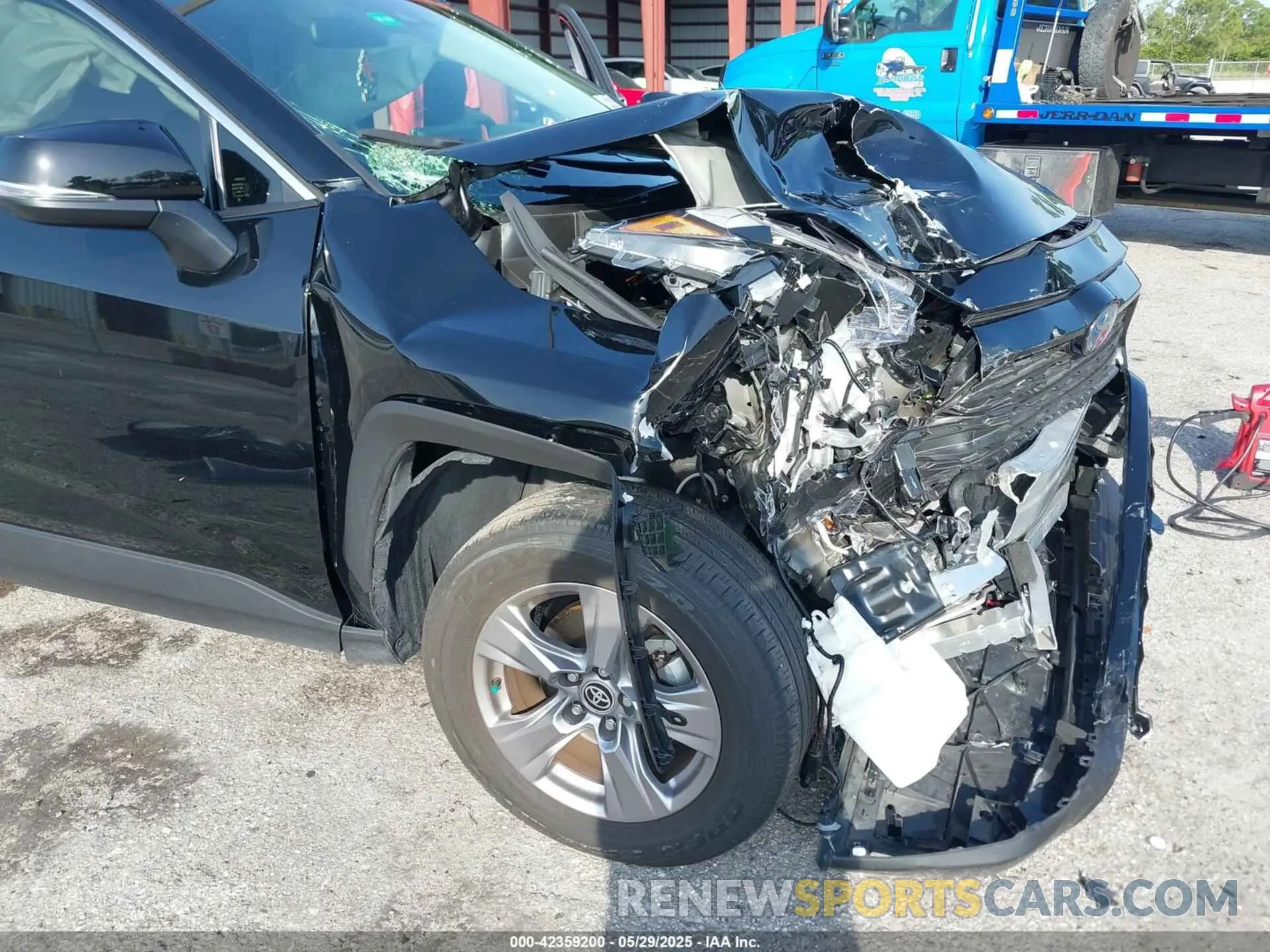 6 Photograph of a damaged car JTMRWRFV6RJ059378 TOYOTA RAV4 HYBRID 2024