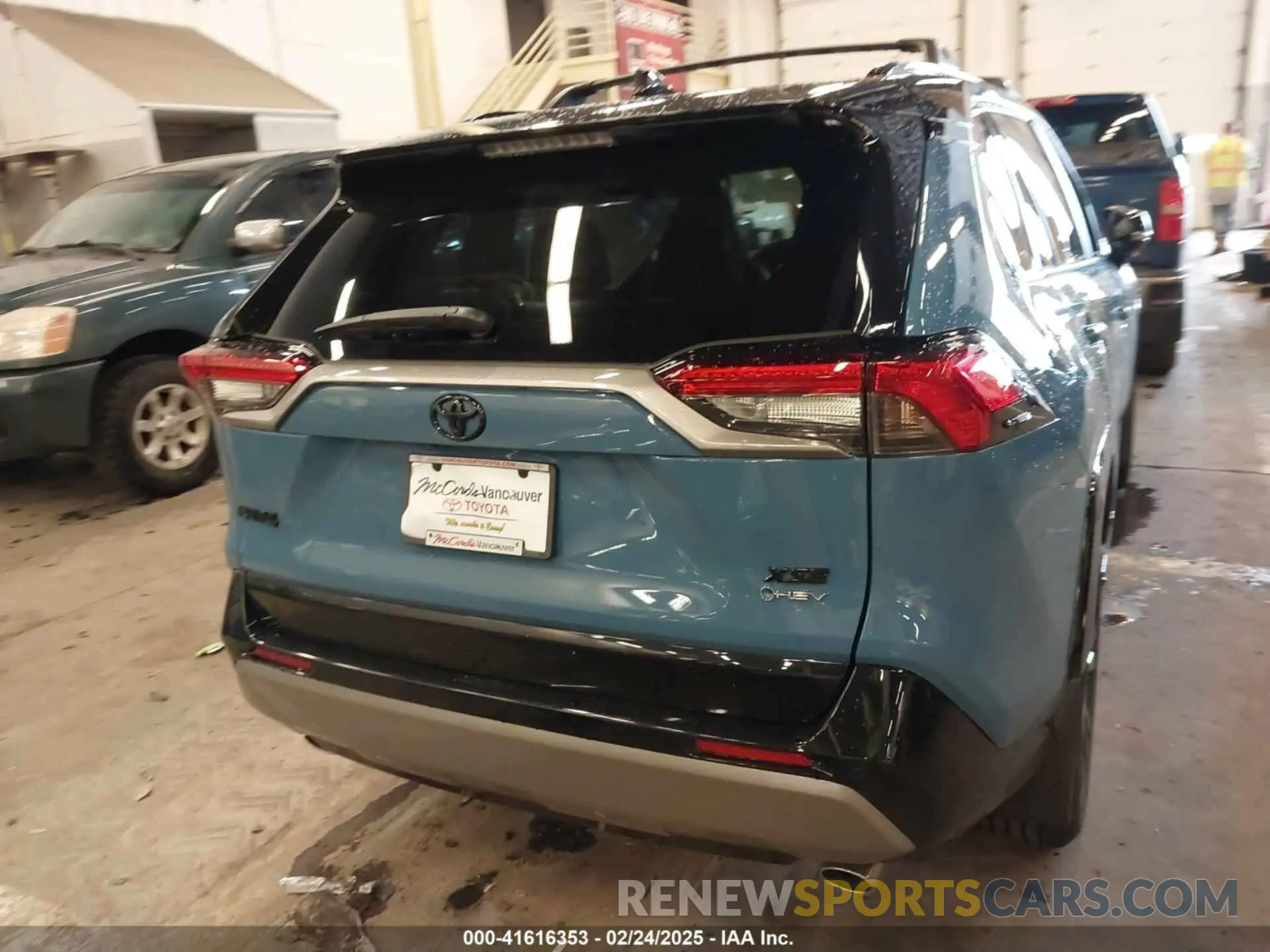 16 Photograph of a damaged car 2T3E6RFV9SW084748 TOYOTA RAV4 HYBRID 2025