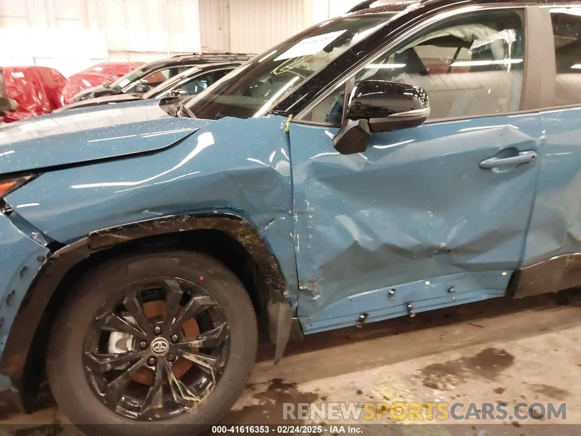 19 Photograph of a damaged car 2T3E6RFV9SW084748 TOYOTA RAV4 HYBRID 2025